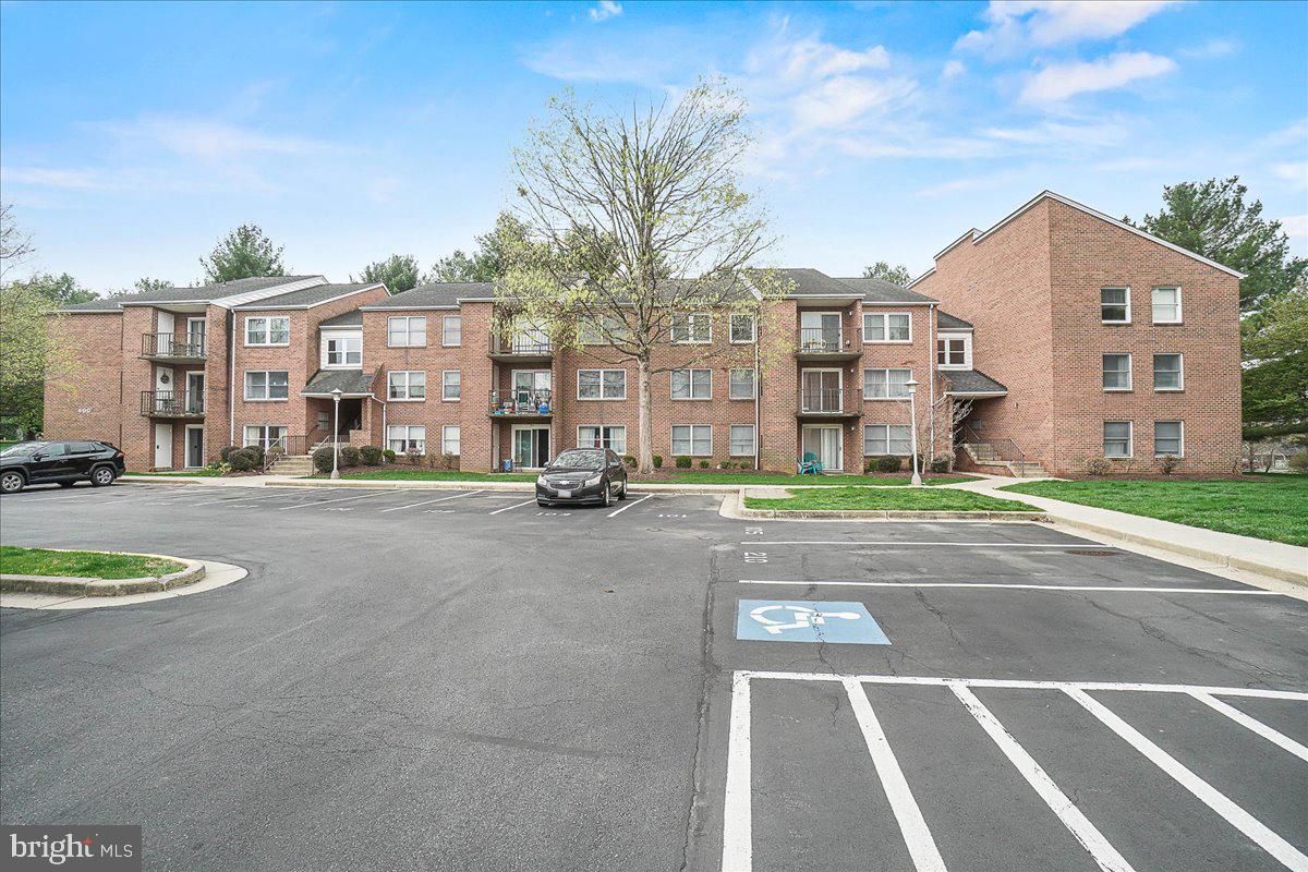 GLADE TOWN - Residential Lease