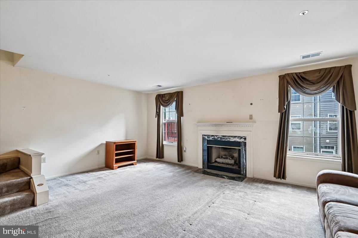 STONEHAVEN MEWS - Residential