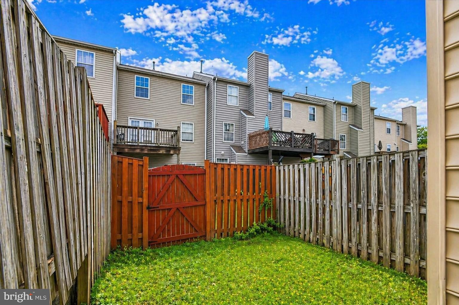 STONEHAVEN MEWS - Residential