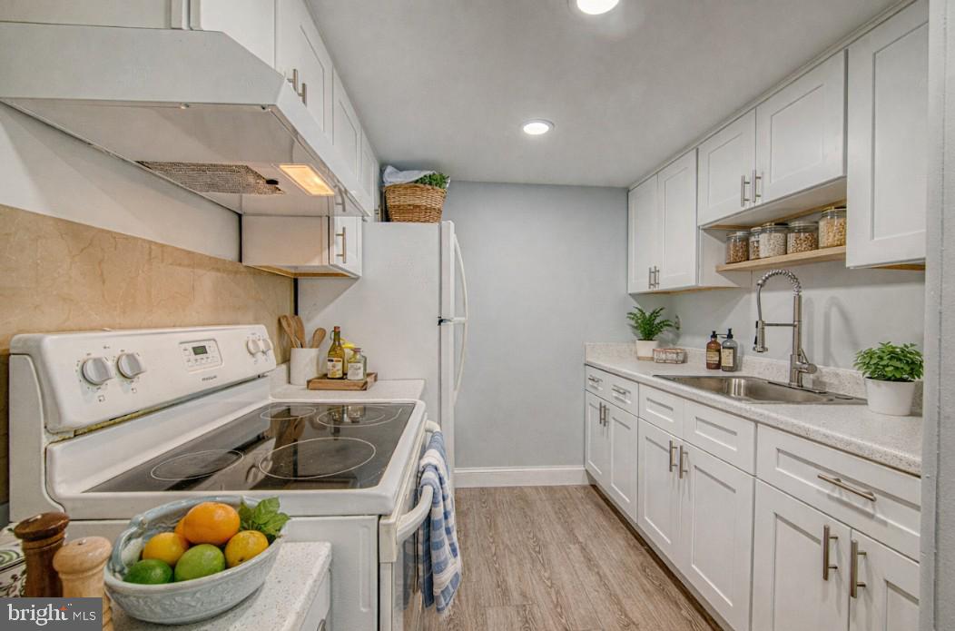 WESTTOWN MEWS - Residential