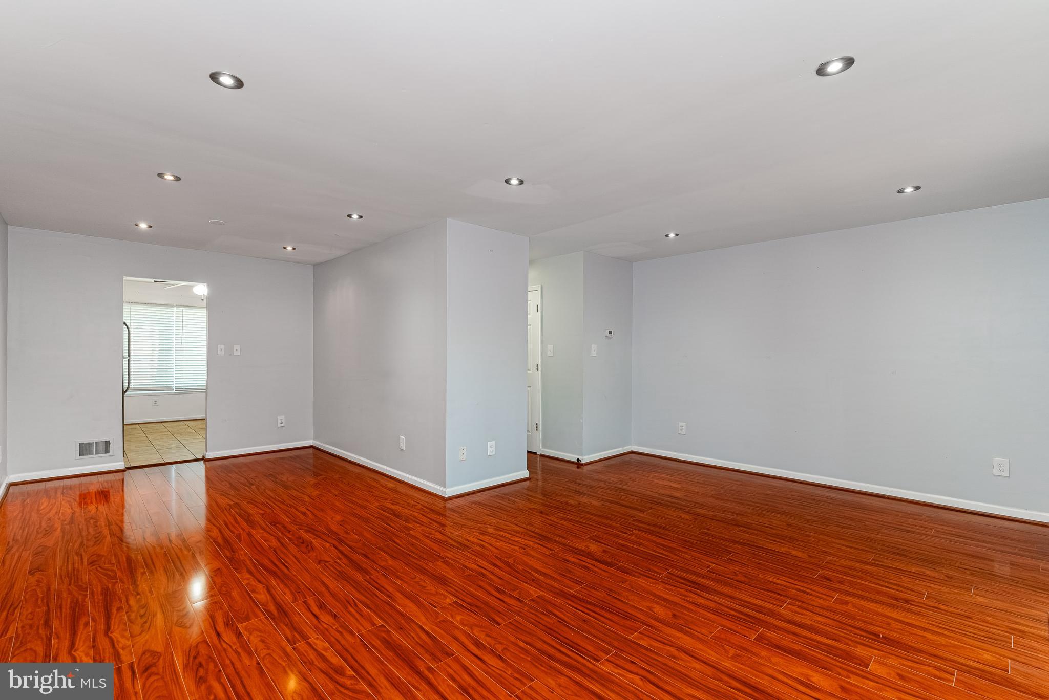 WOODMARK OF LAKE RIDGE - Residential Lease