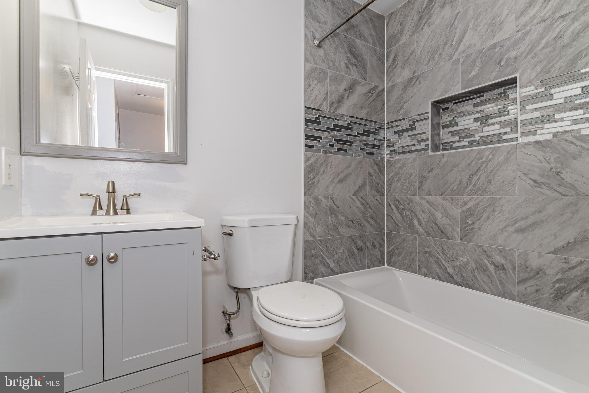 WOODMARK OF LAKE RIDGE - Residential Lease