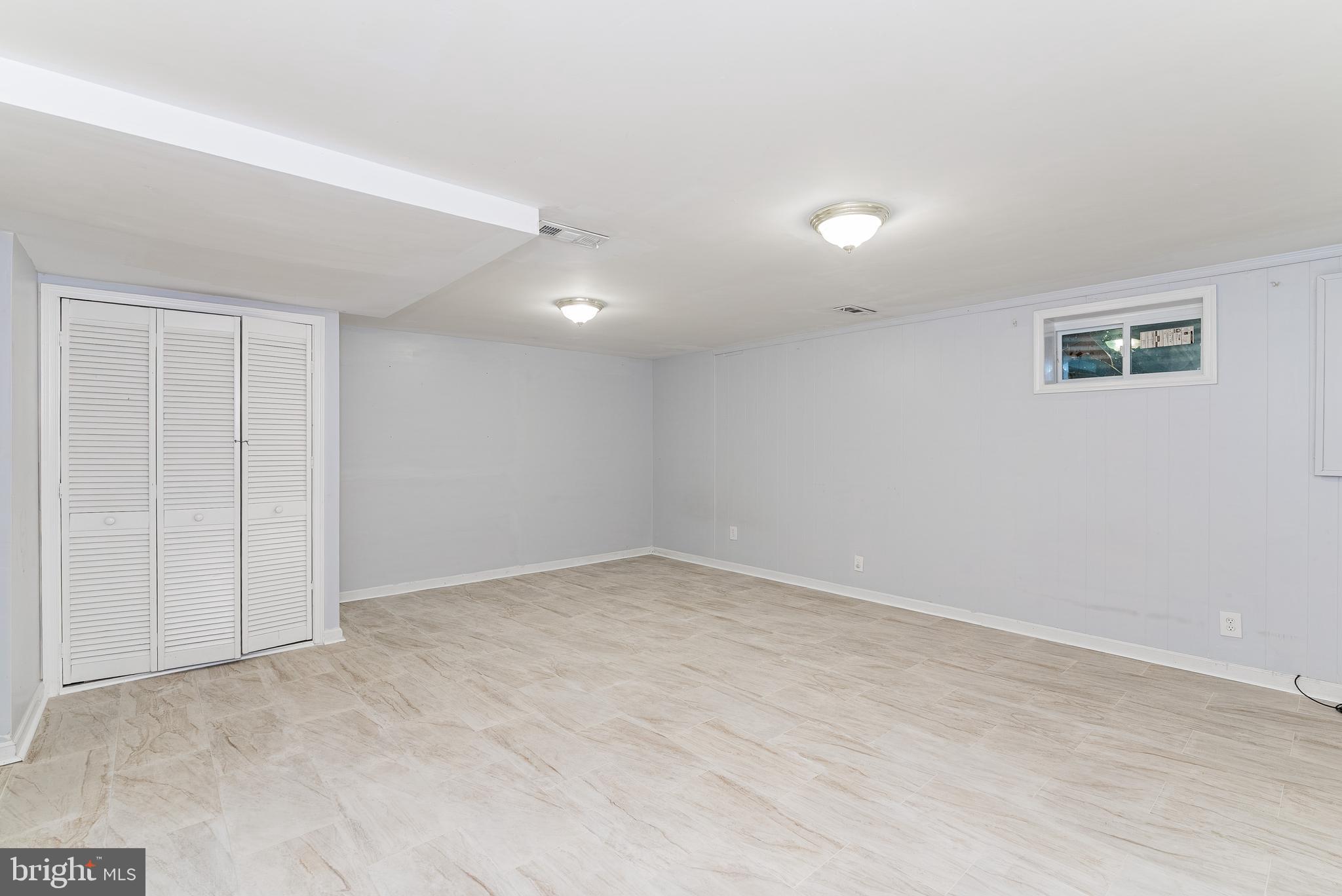 WOODMARK OF LAKE RIDGE - Residential Lease