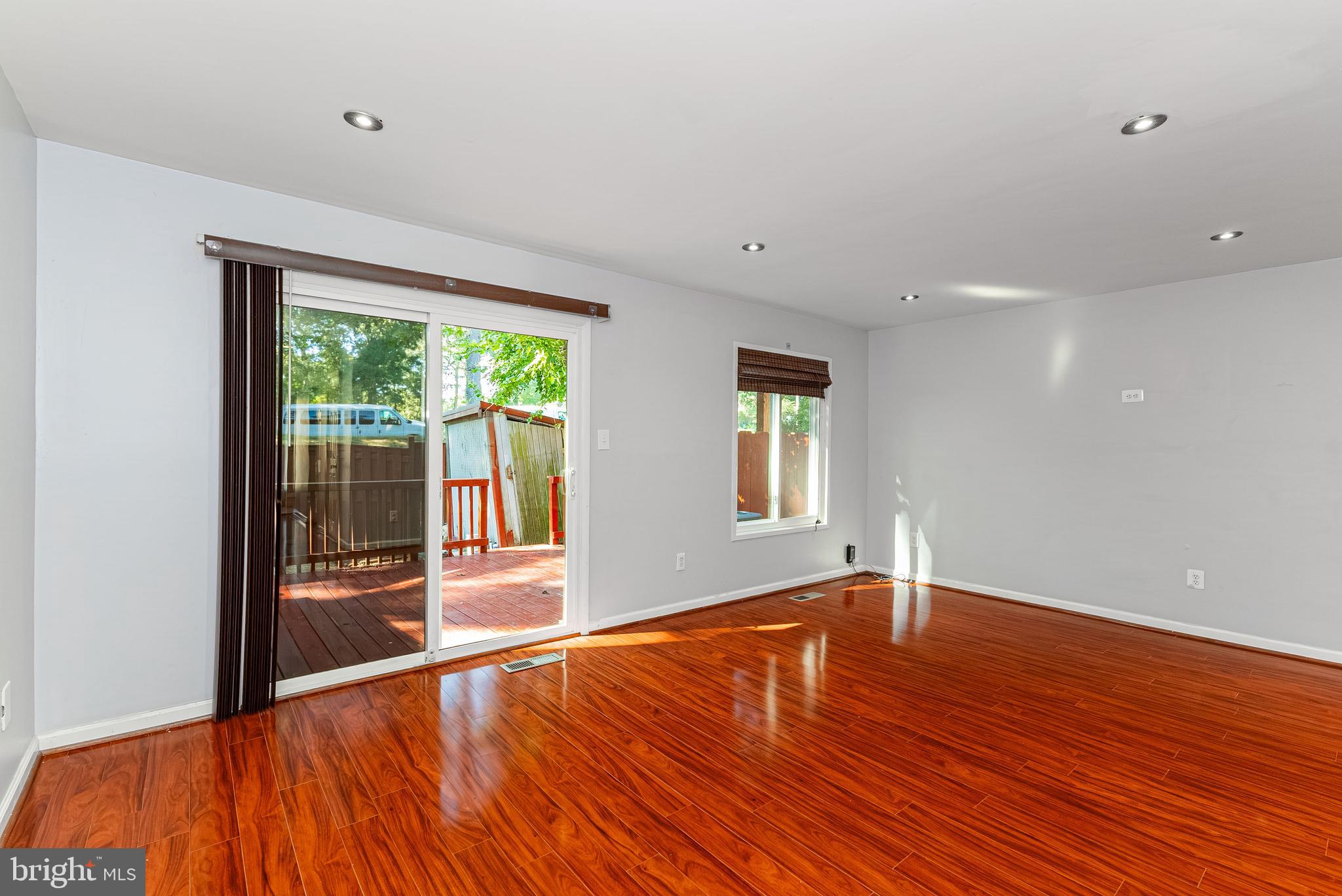 WOODMARK OF LAKE RIDGE - Residential Lease