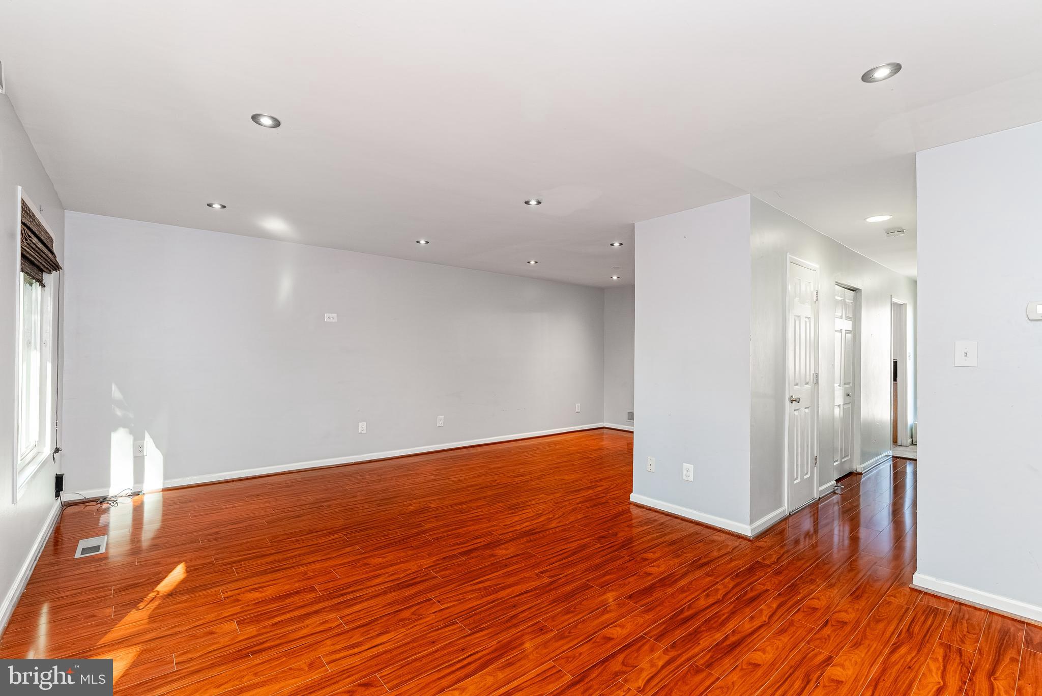 WOODMARK OF LAKE RIDGE - Residential Lease