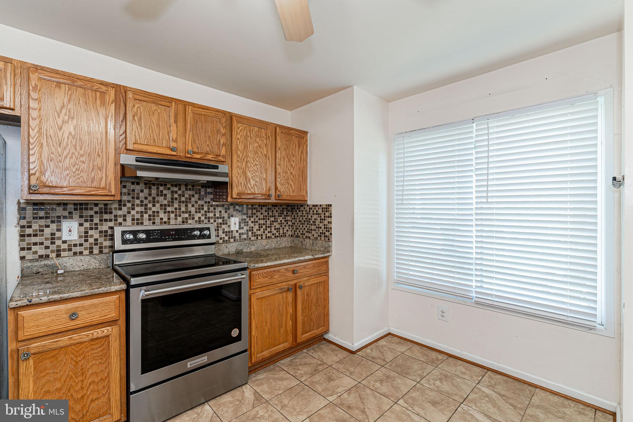 WOODMARK OF LAKE RIDGE - Residential Lease