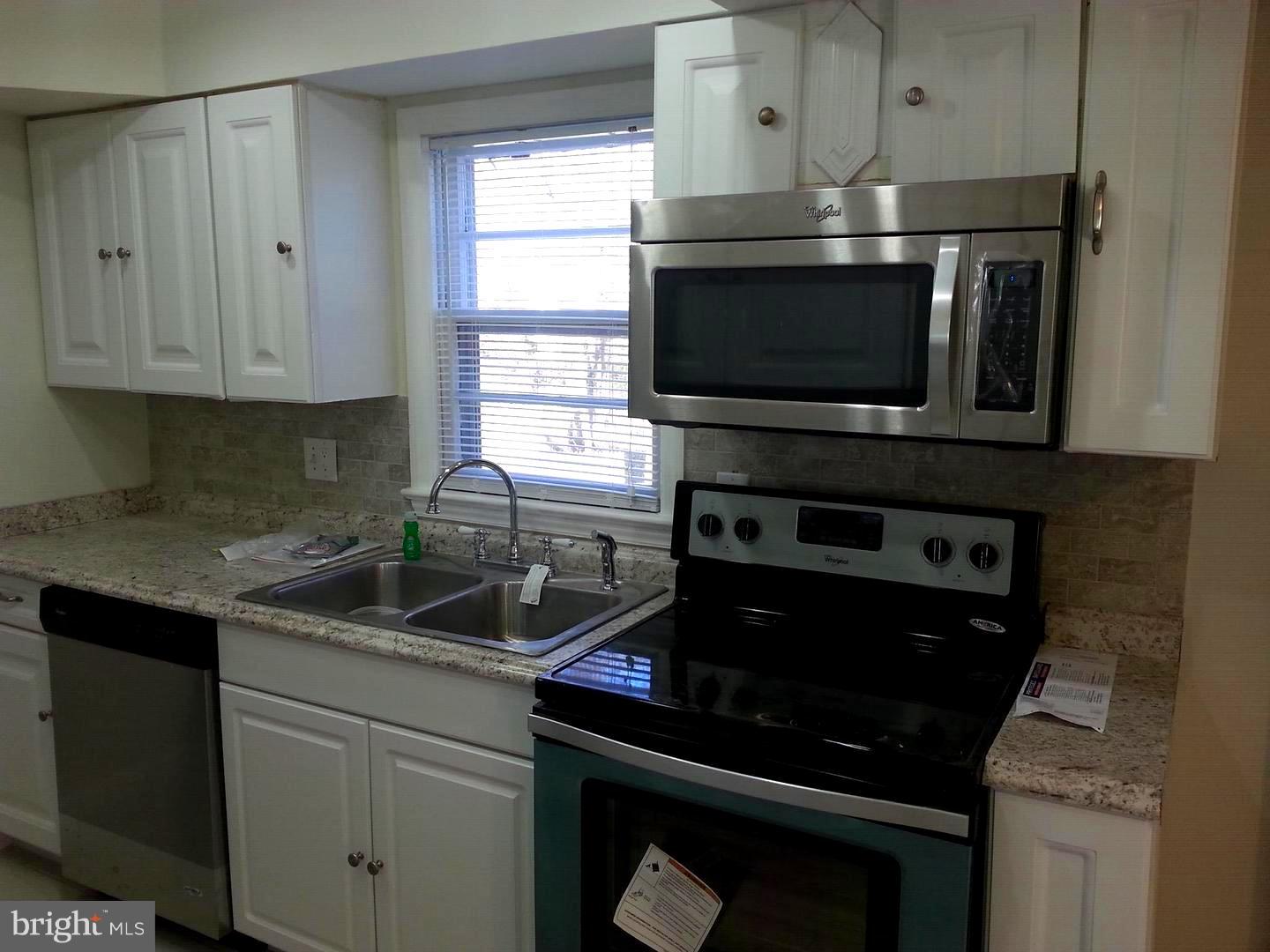 WEST LAUREL ACRES - Residential