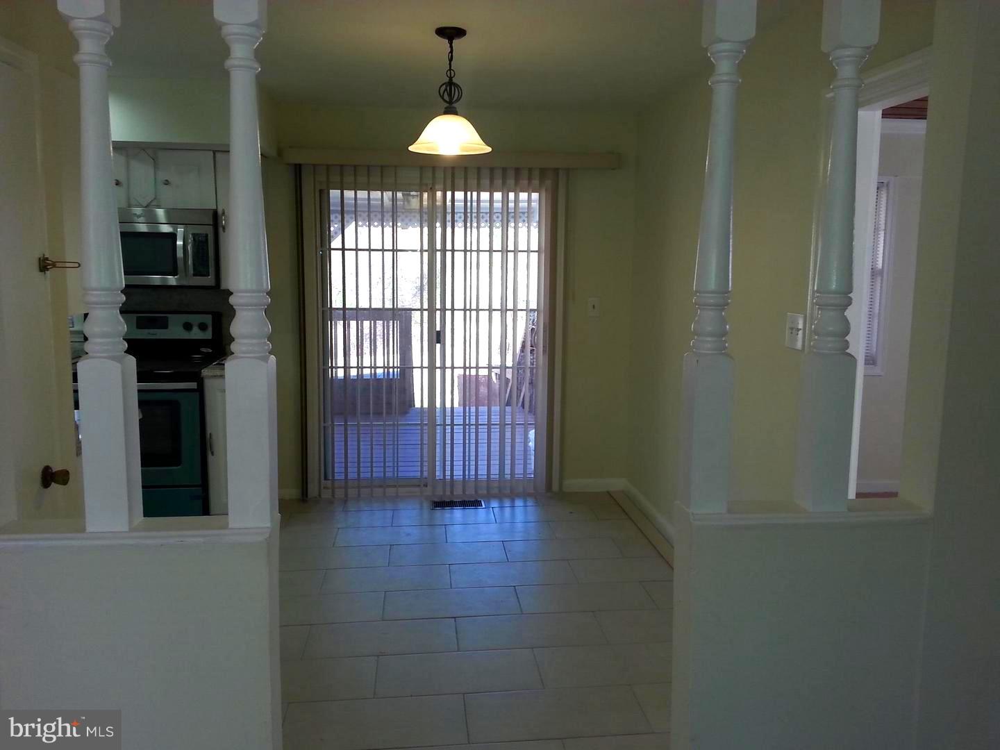 WEST LAUREL ACRES - Residential