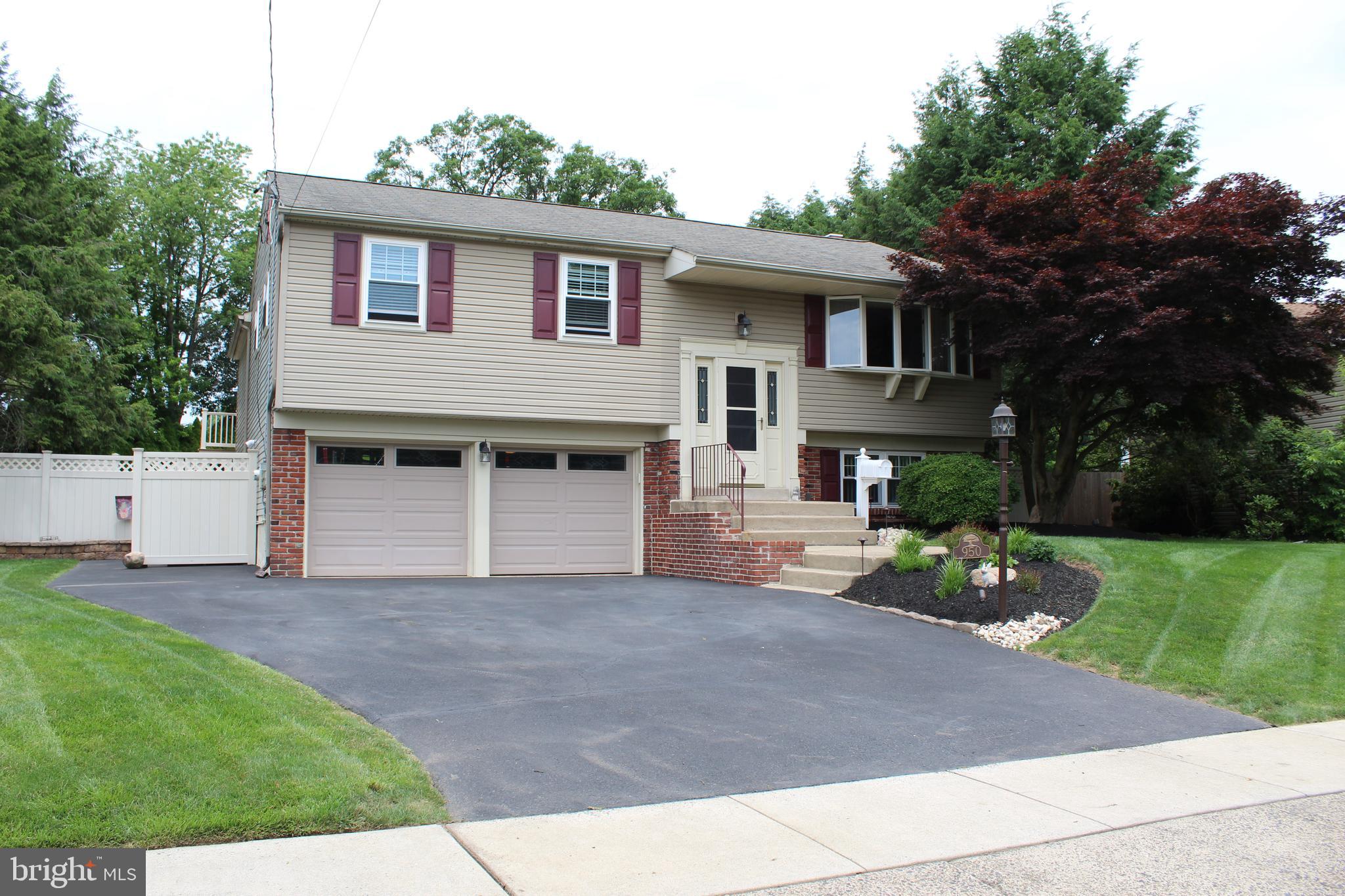 950 DECKER LANE