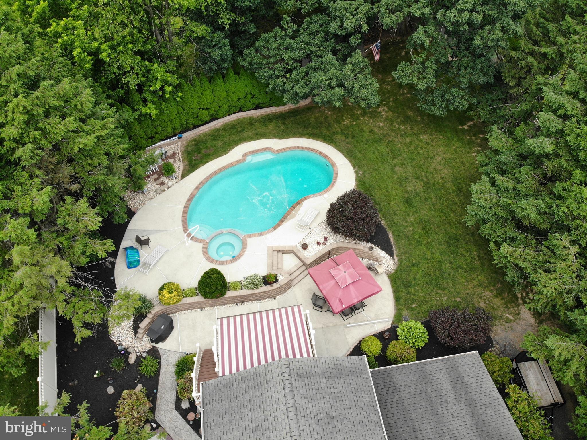 950 DECKER LANE