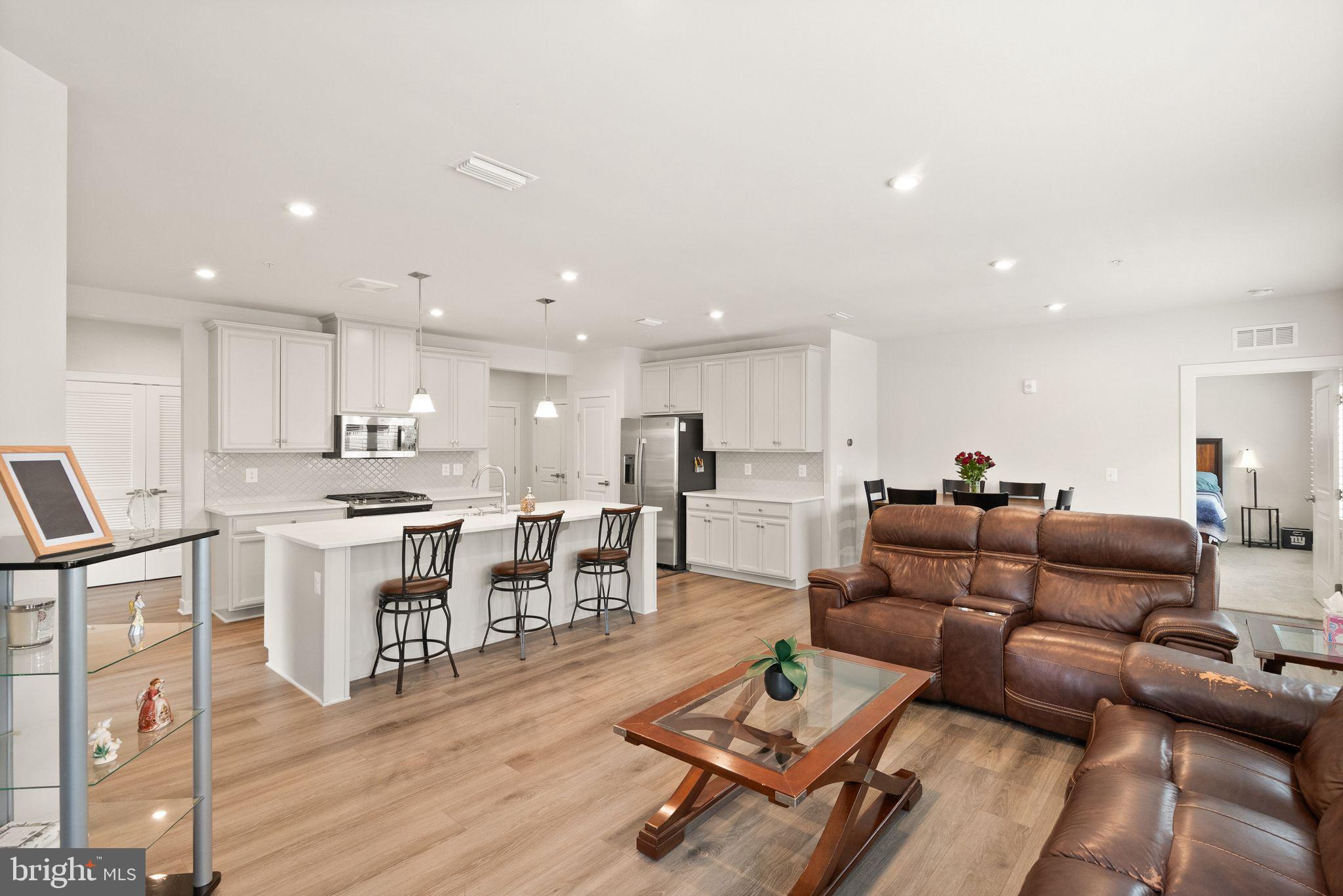 46270 MT ALLEN TERRACE 201
