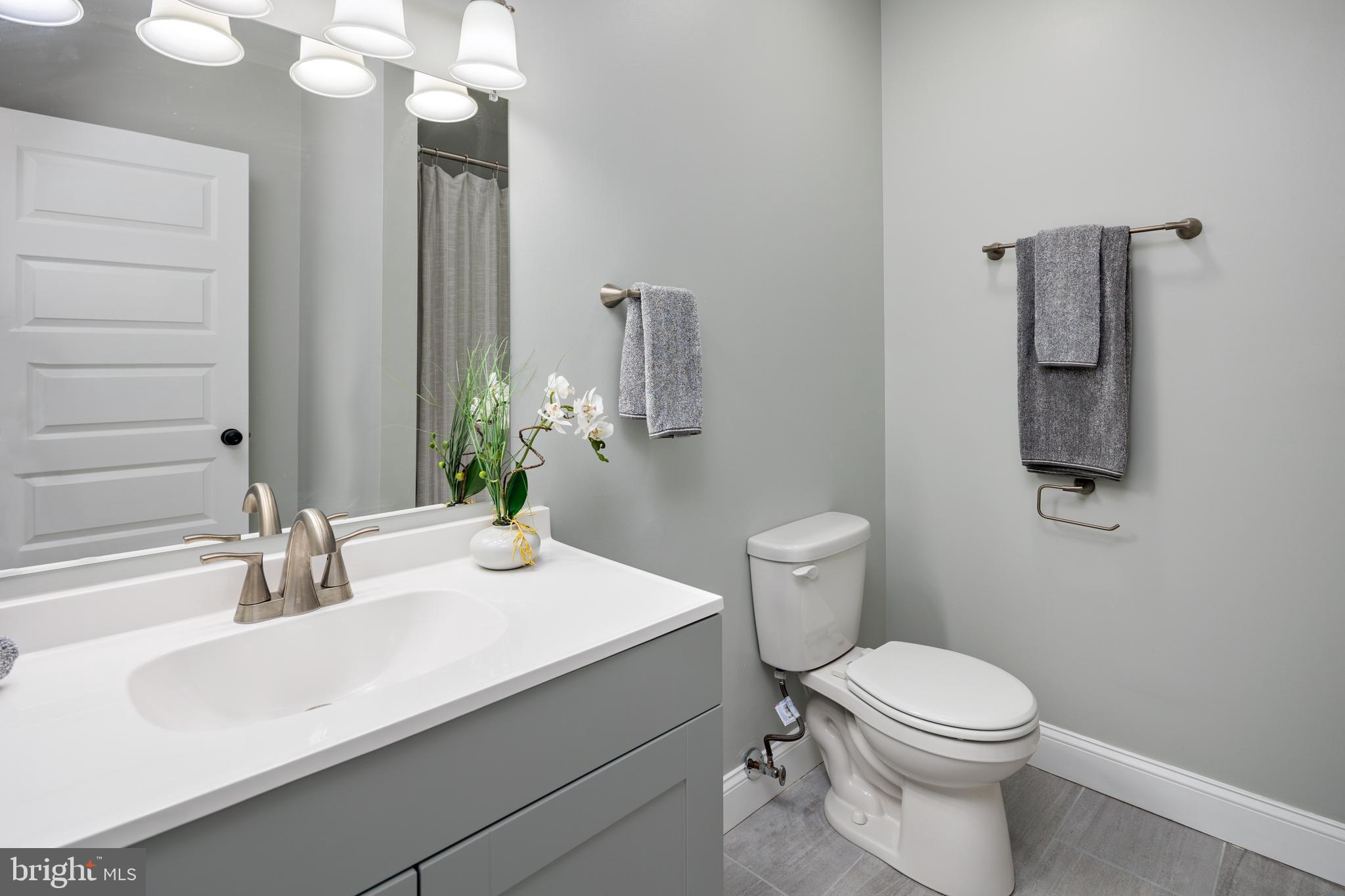 WHISPERING WOODS - Residential