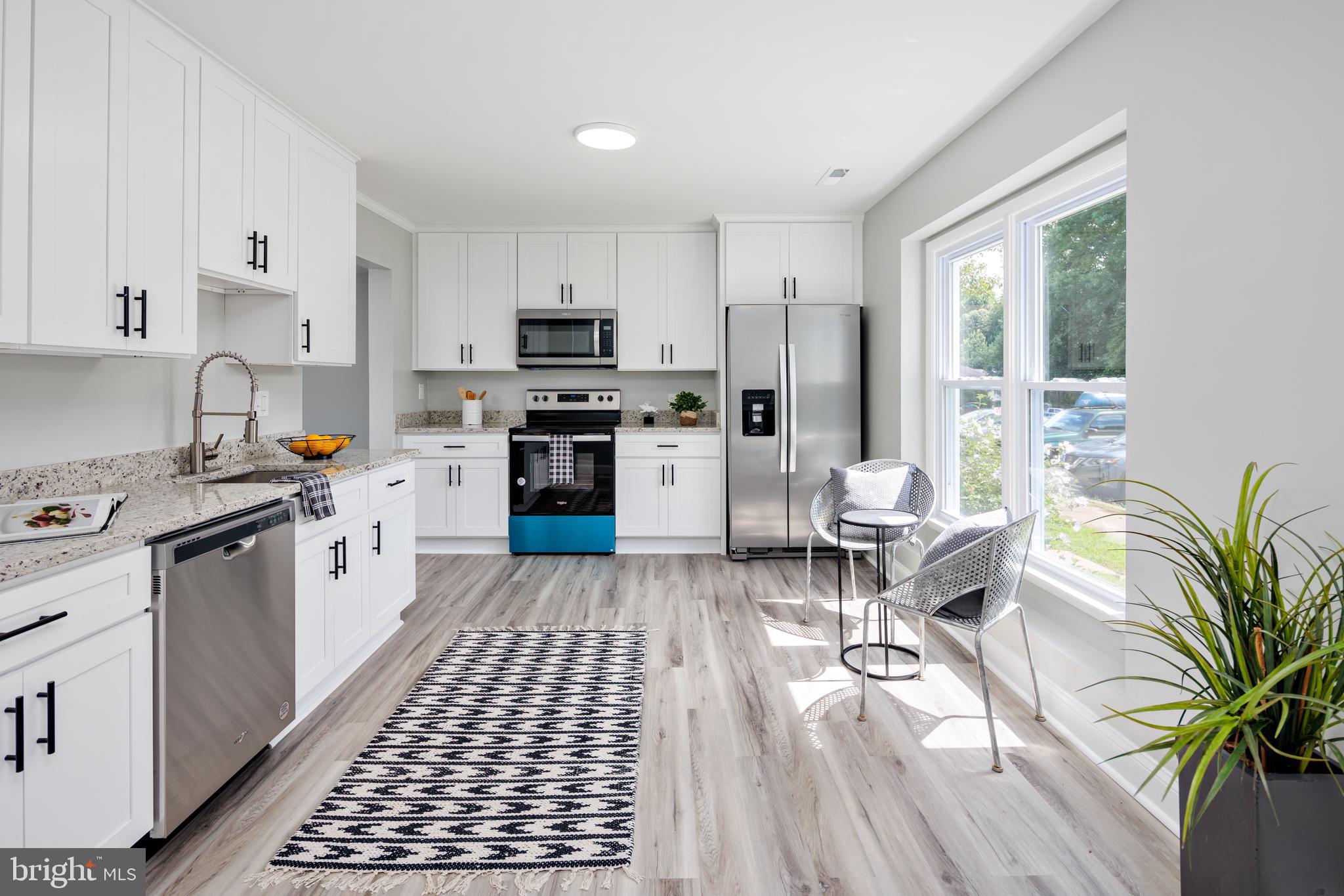 WHISPERING WOODS - Residential