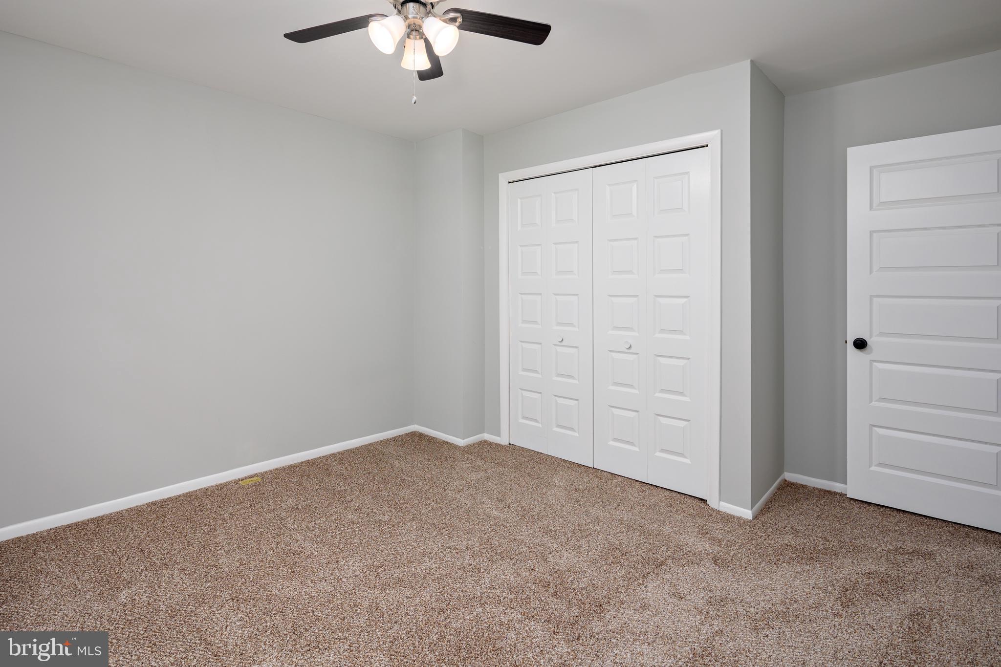 WHISPERING WOODS - Residential