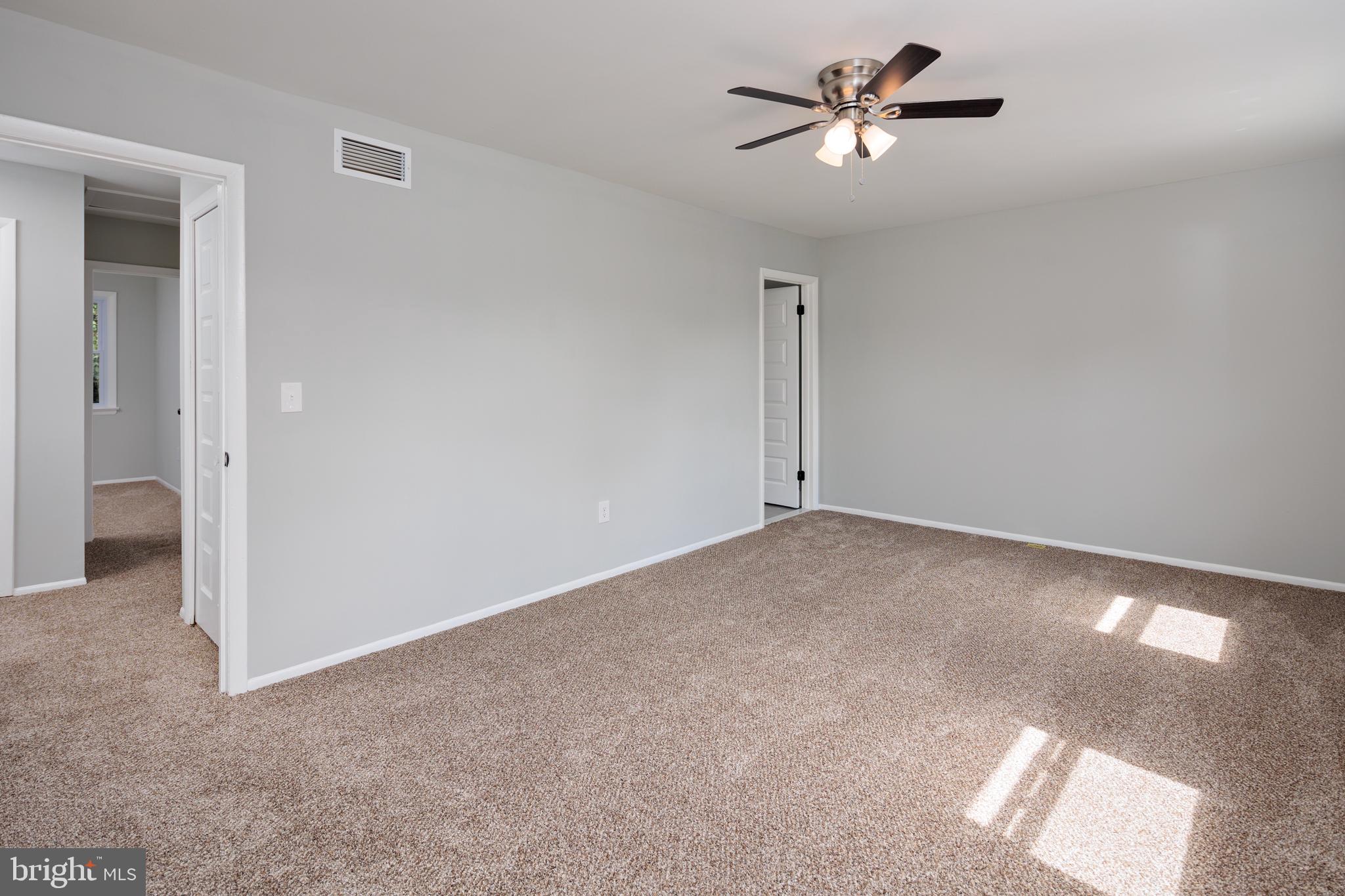 WHISPERING WOODS - Residential