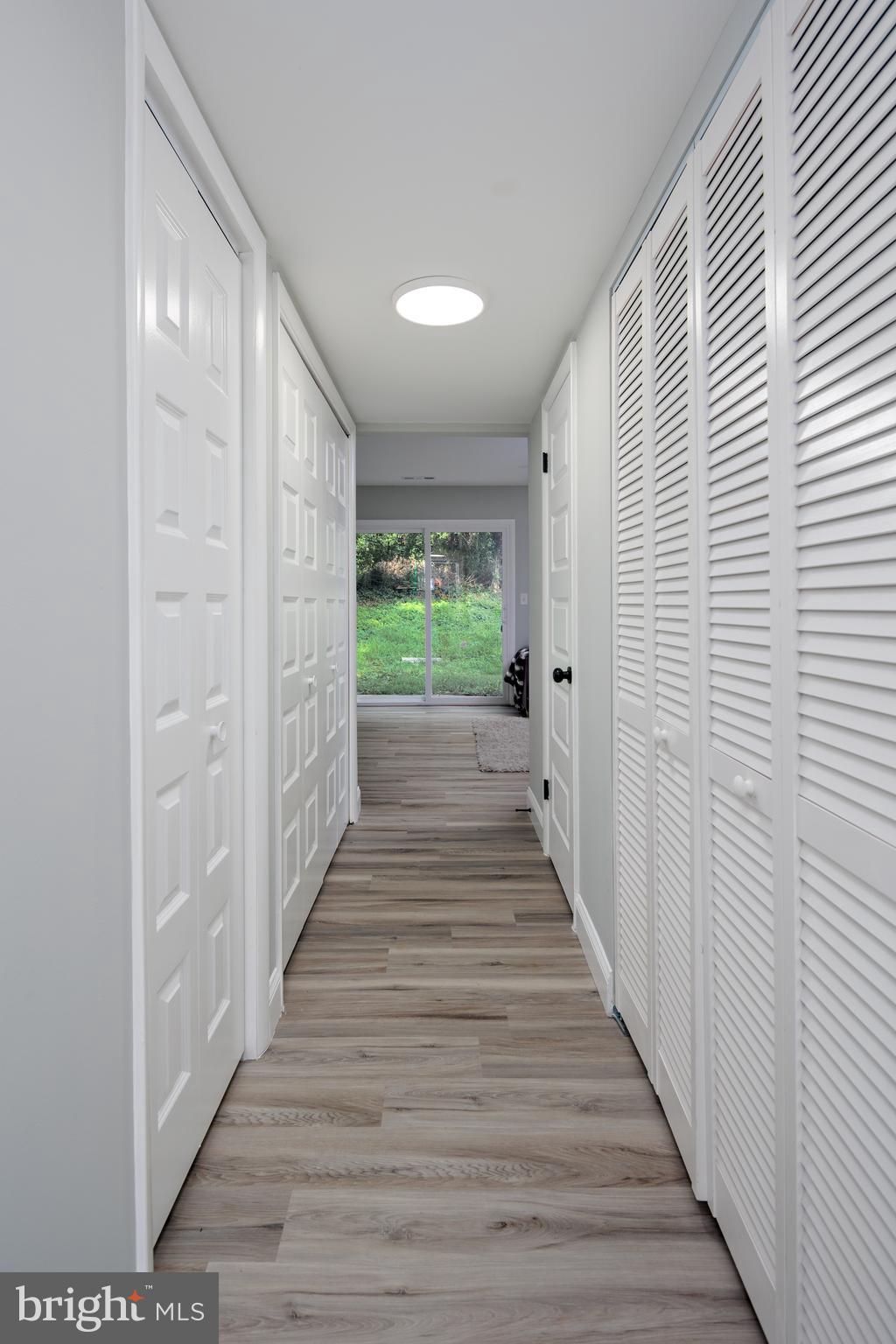 WHISPERING WOODS - Residential