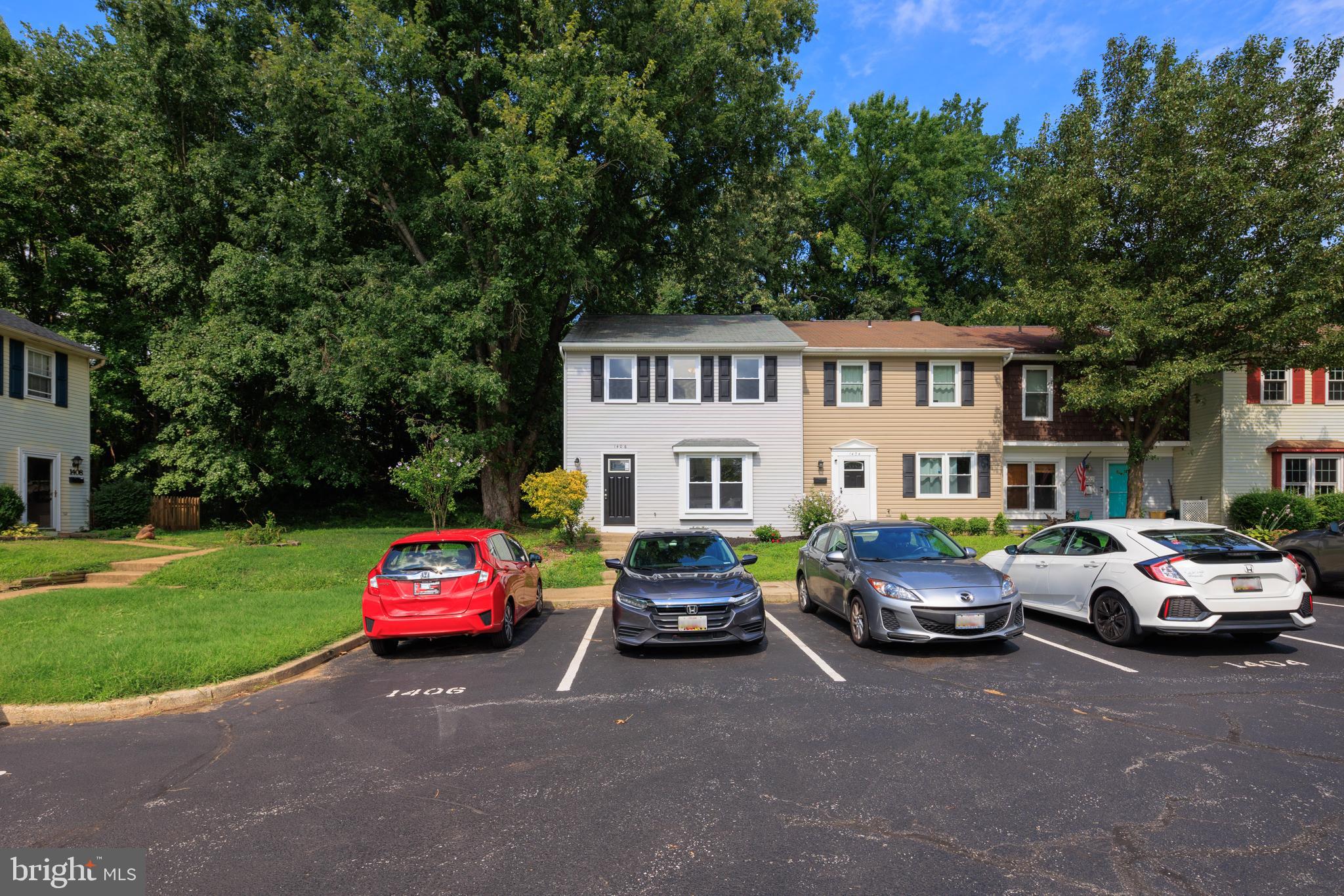 WHISPERING WOODS - Residential