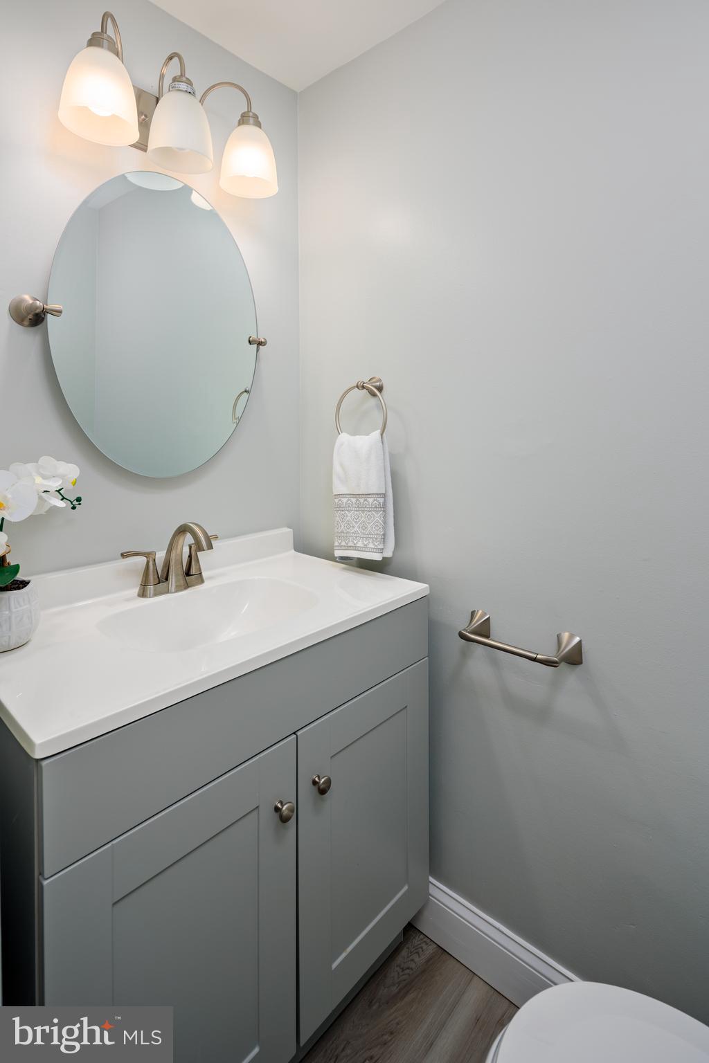 WHISPERING WOODS - Residential