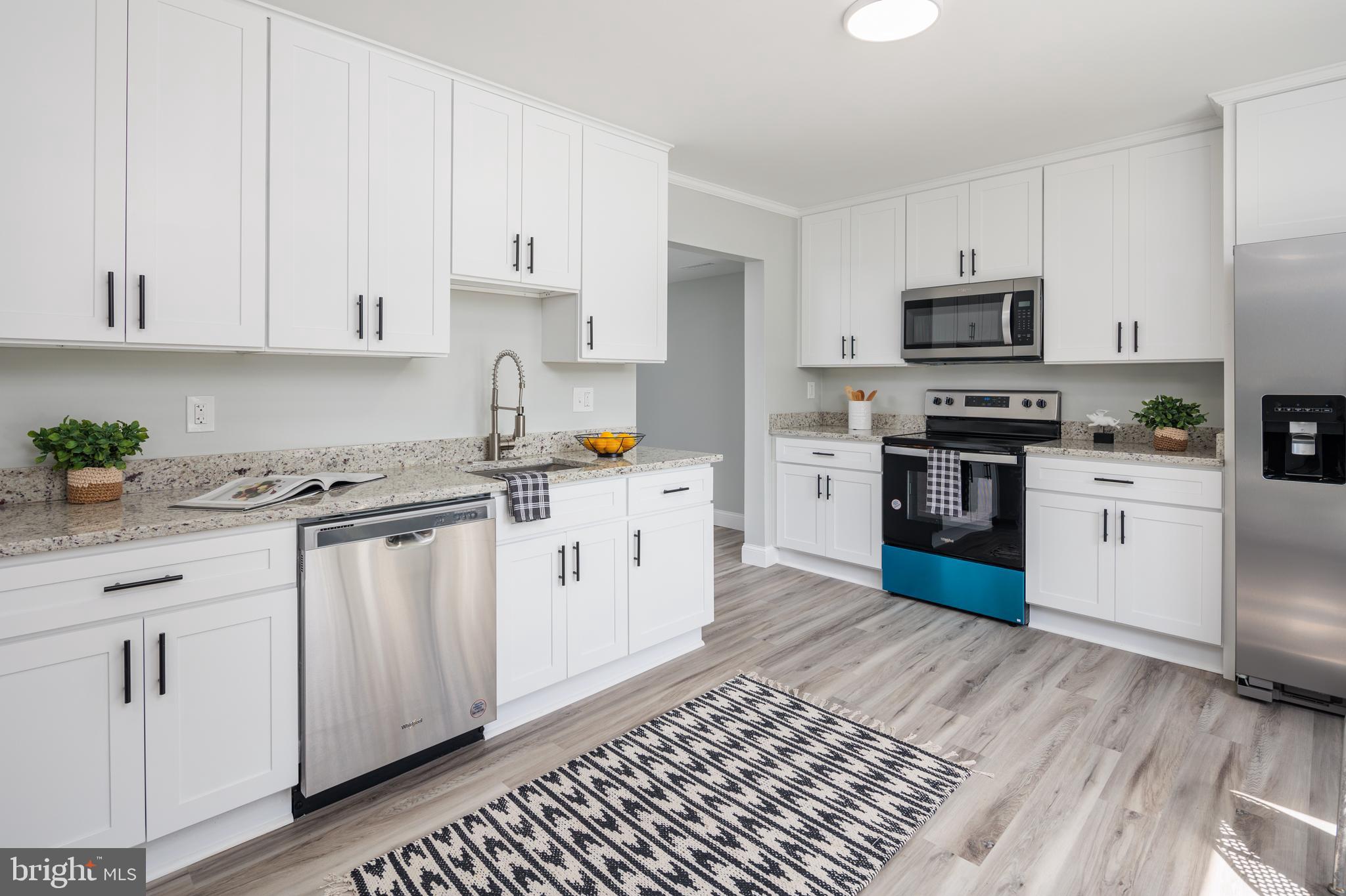 WHISPERING WOODS - Residential