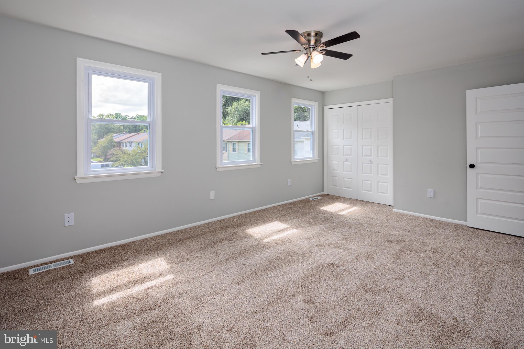 WHISPERING WOODS - Residential