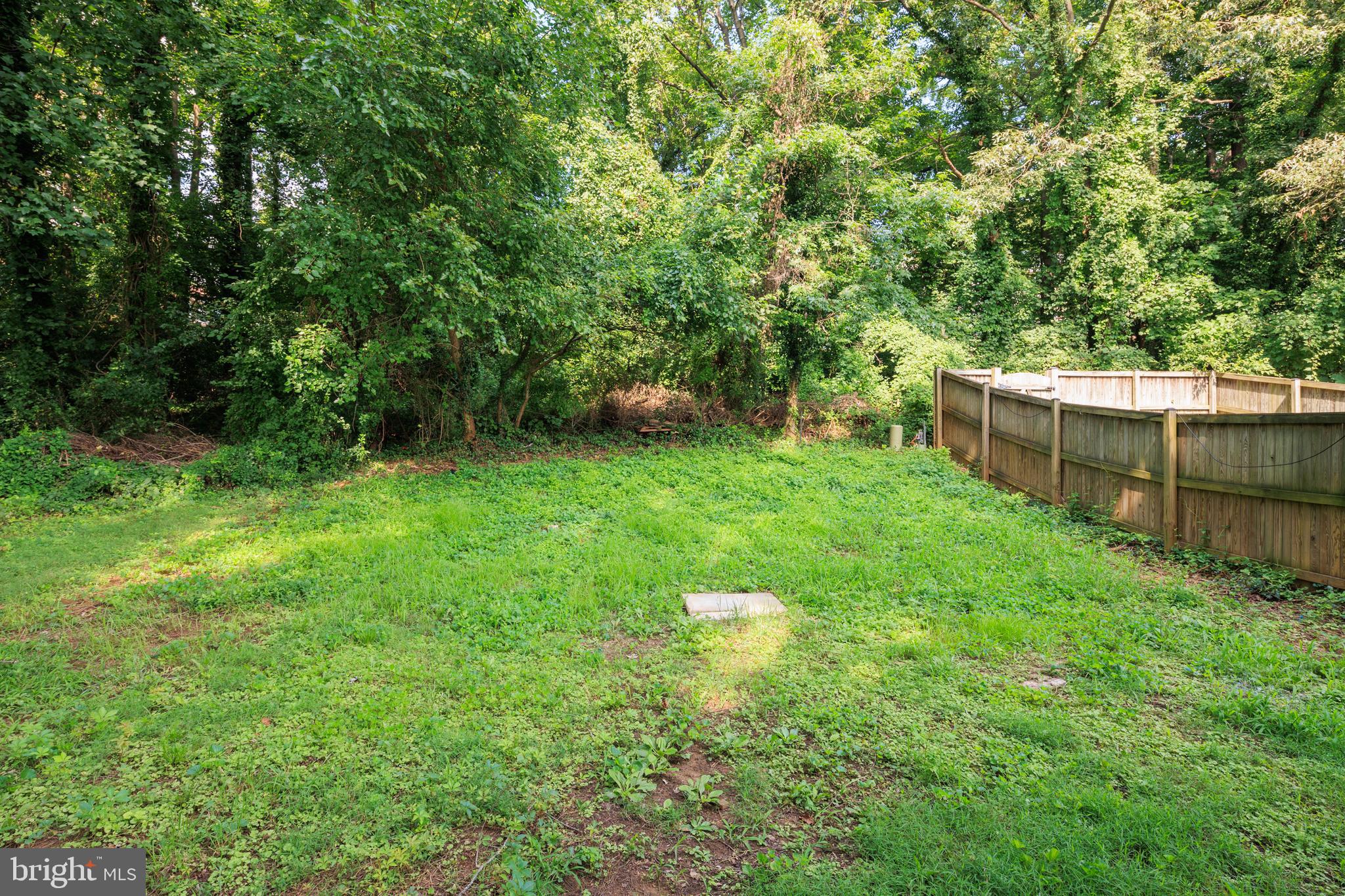 WHISPERING WOODS - Residential