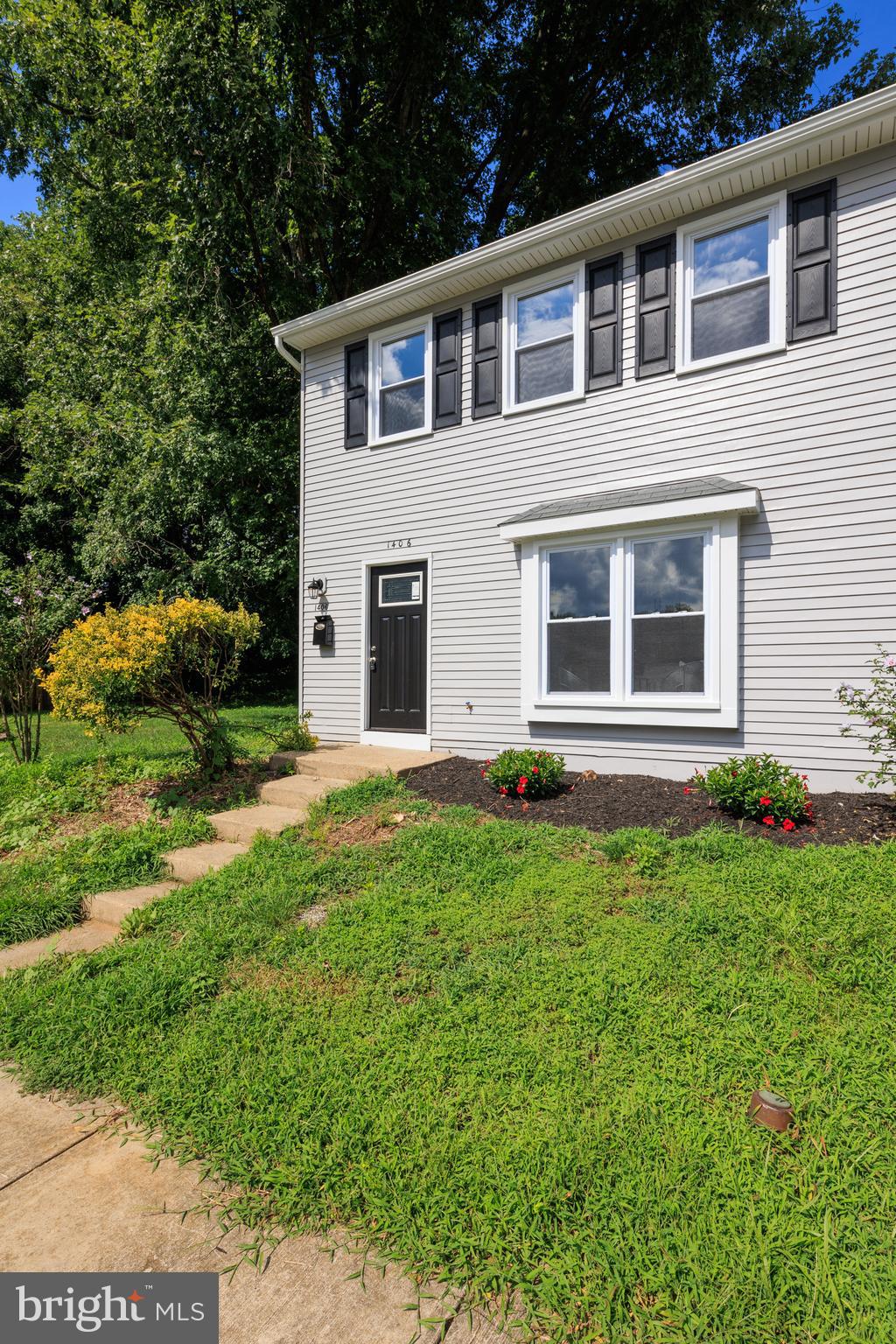 WHISPERING WOODS - Residential