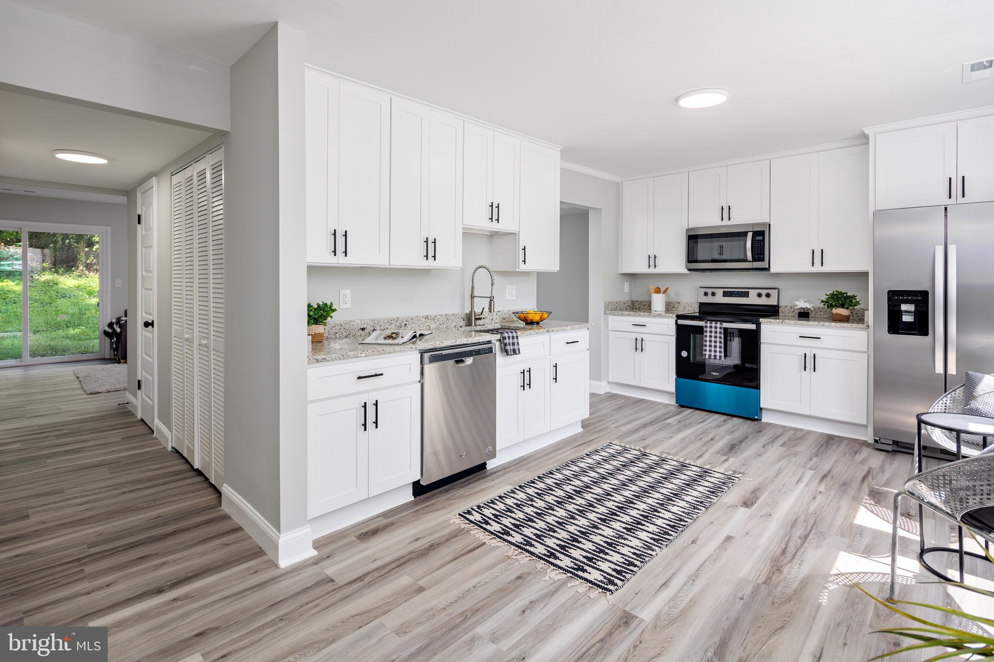 WHISPERING WOODS - Residential