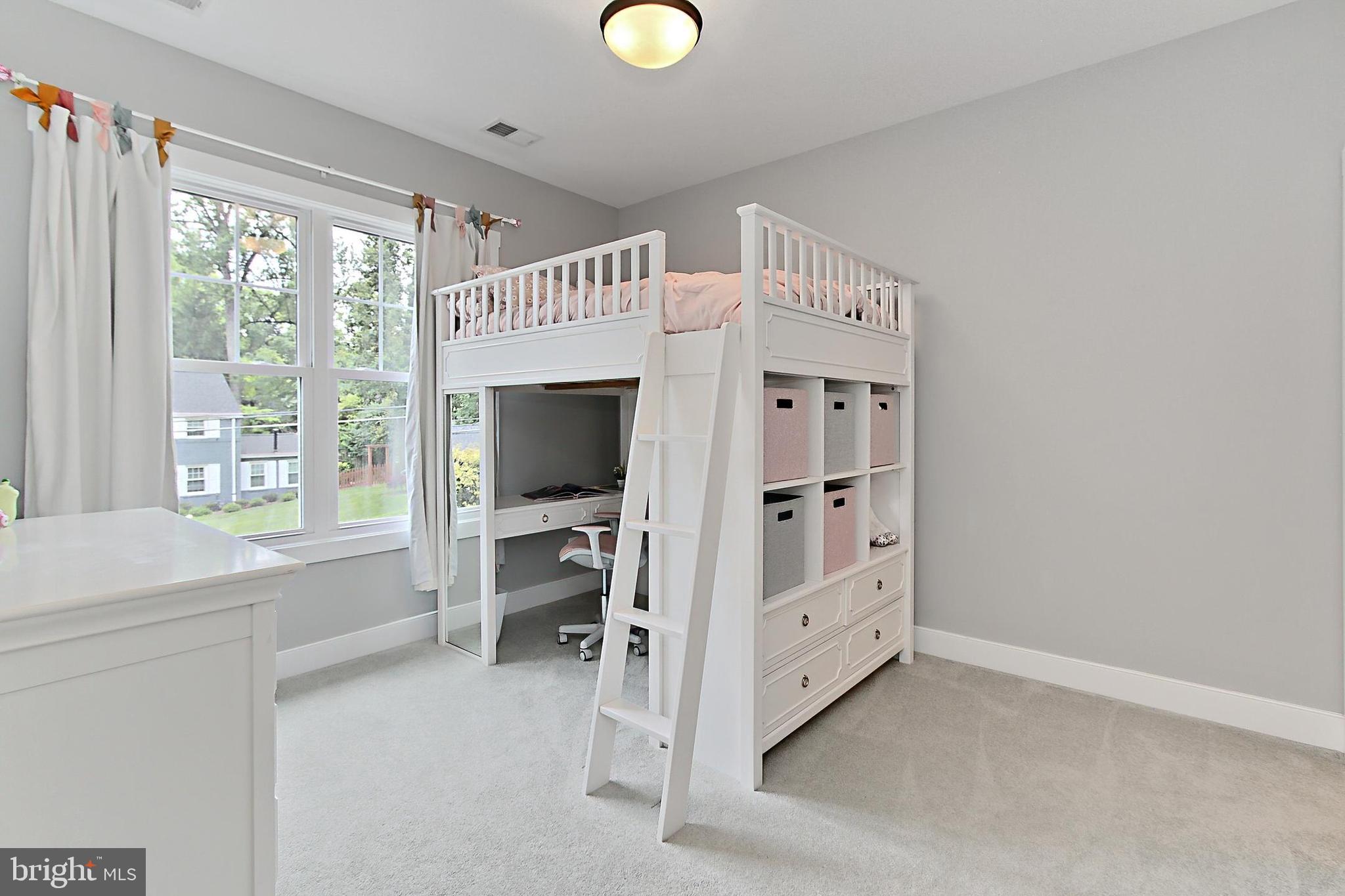 VIRGINIA FOREST - Residential