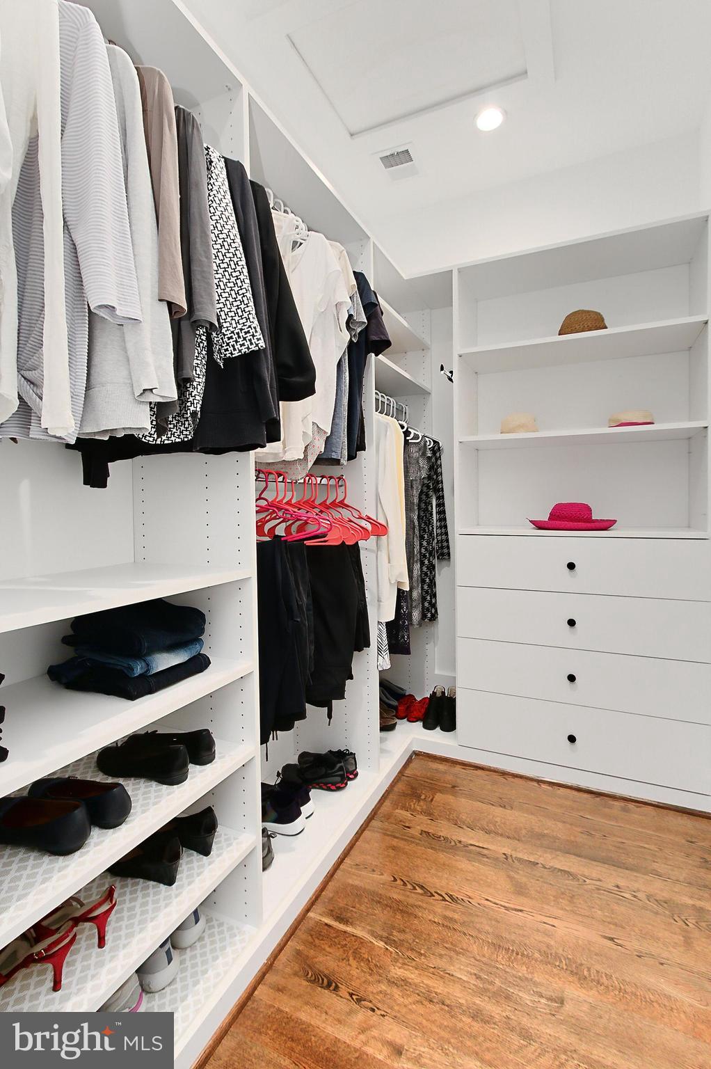 VIRGINIA FOREST - Residential