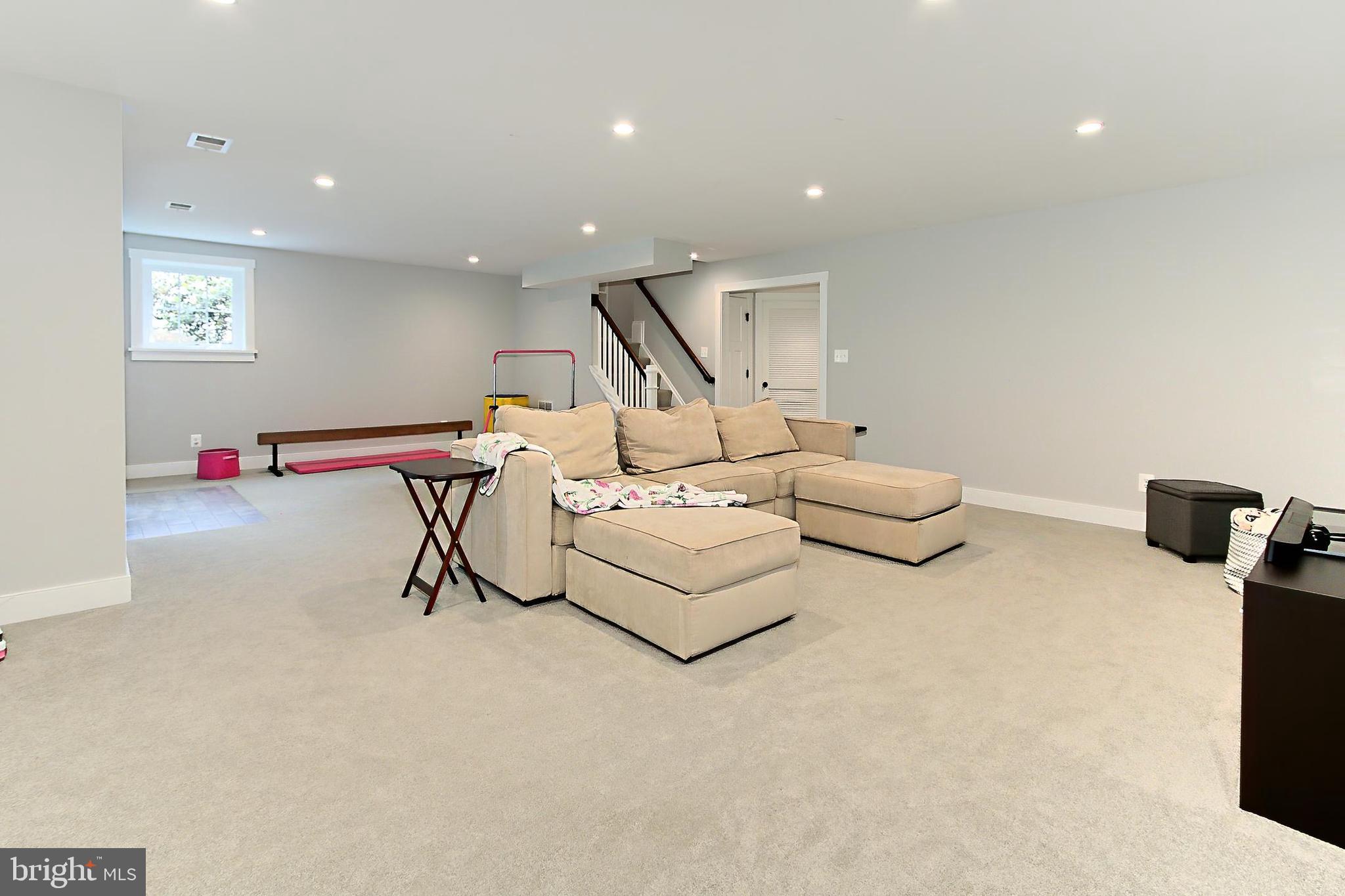 VIRGINIA FOREST - Residential