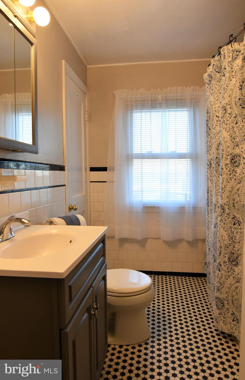 OAKLAND TERRACE - Residential