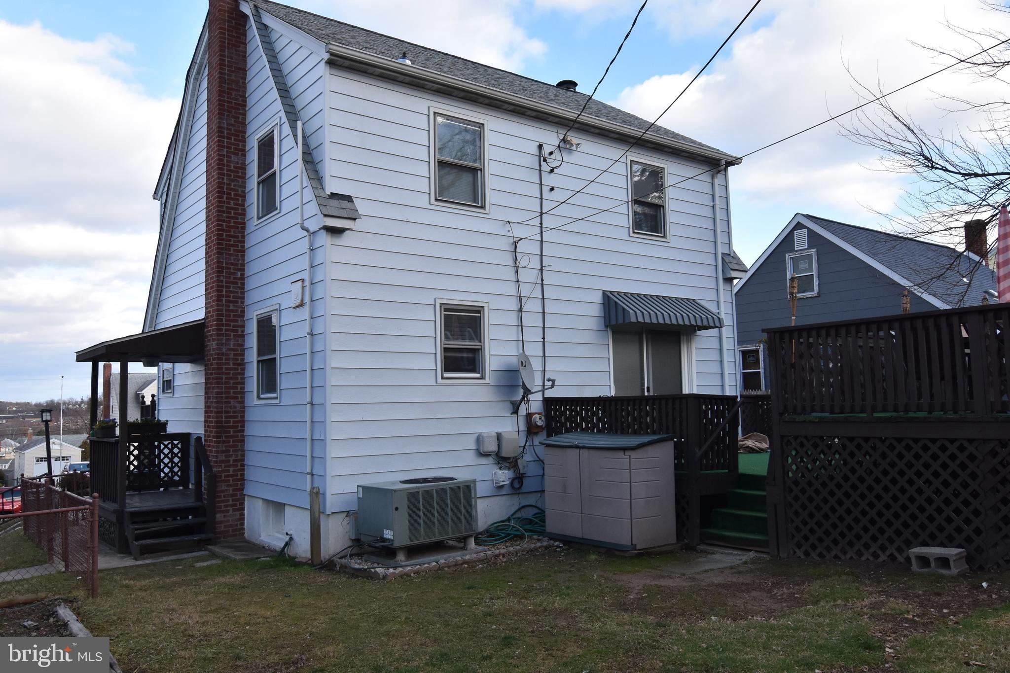 OAKLAND TERRACE - Residential