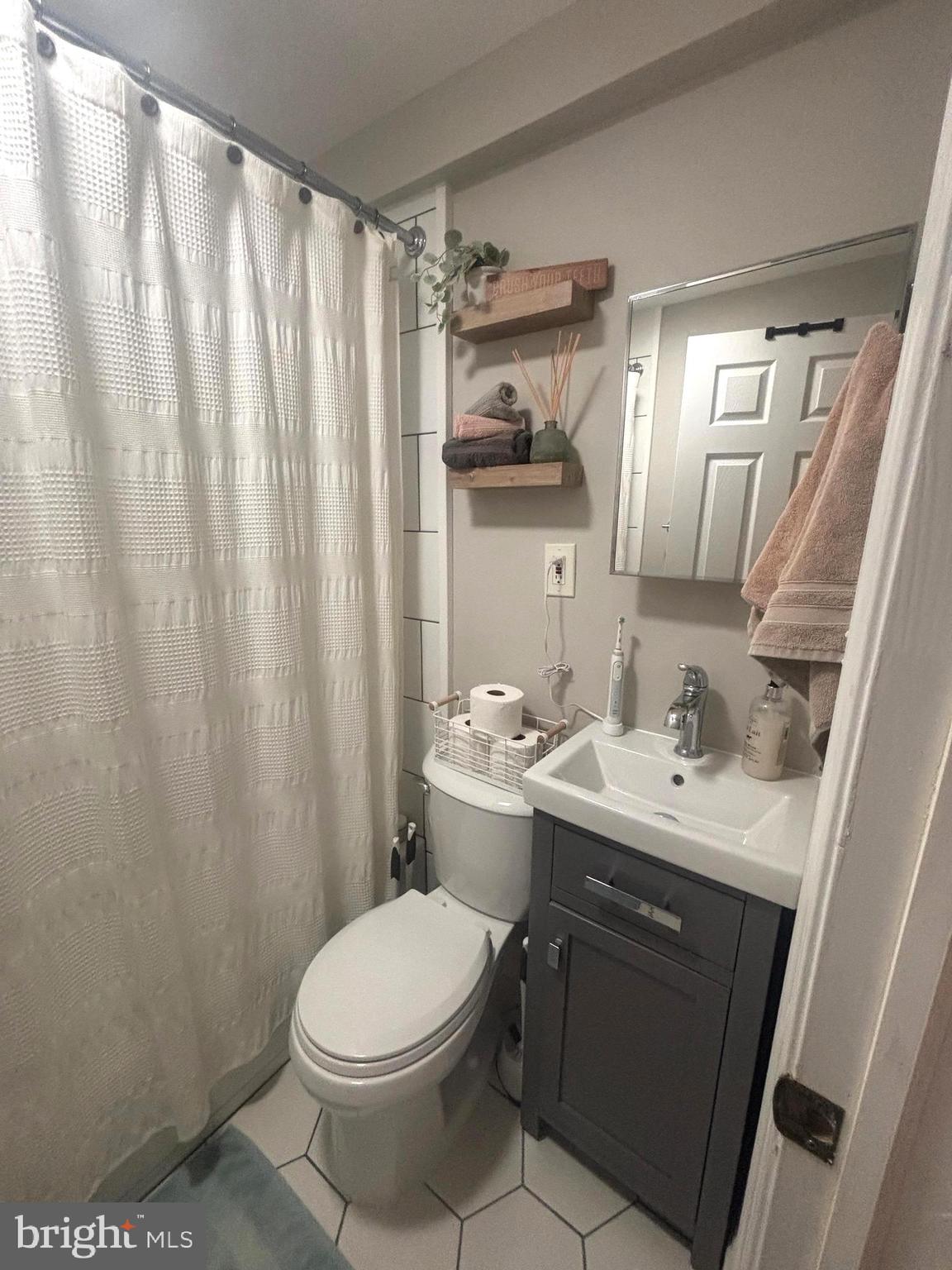 BUTCHERS HILL - Residential Lease