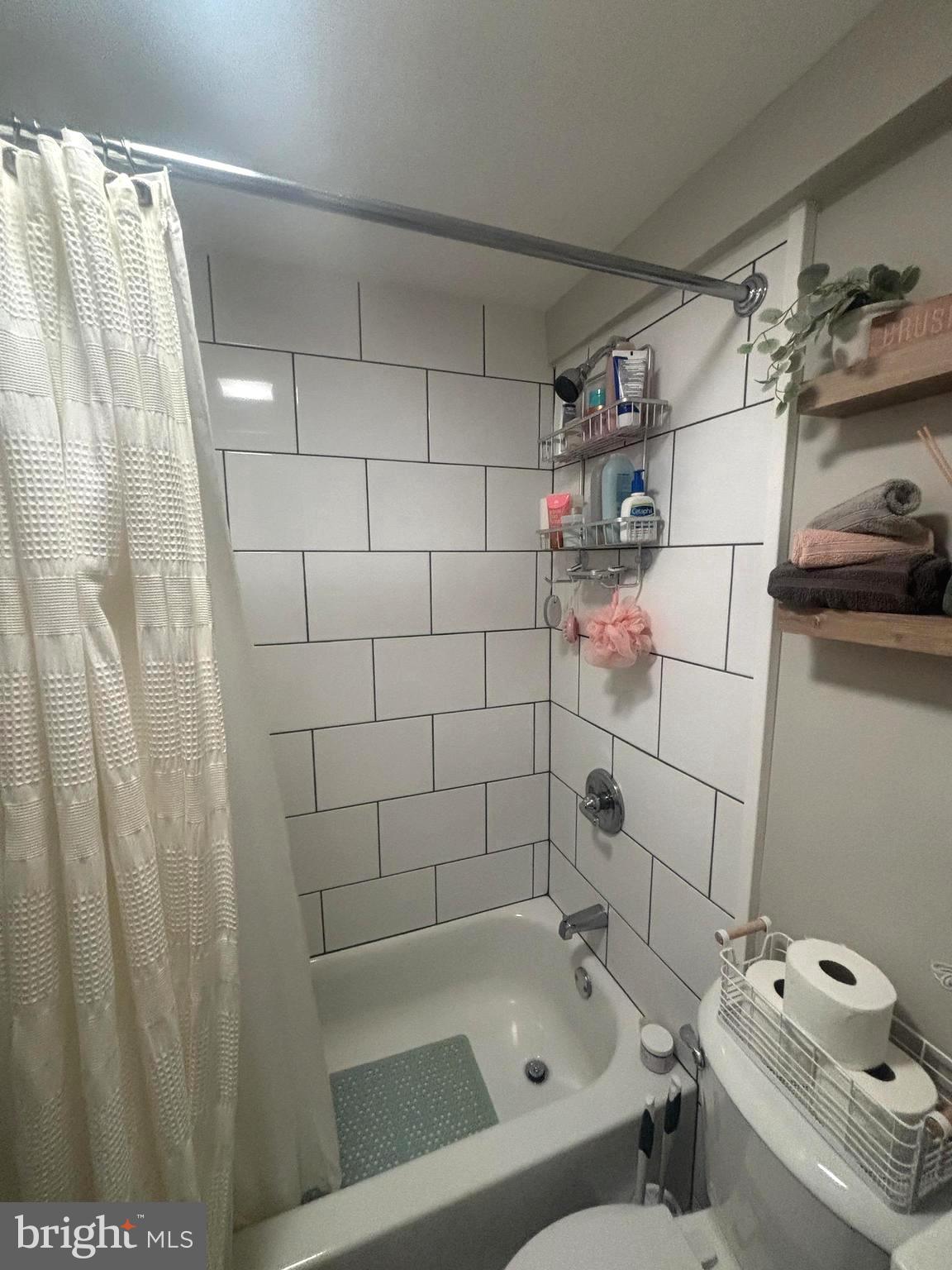 BUTCHERS HILL - Residential Lease