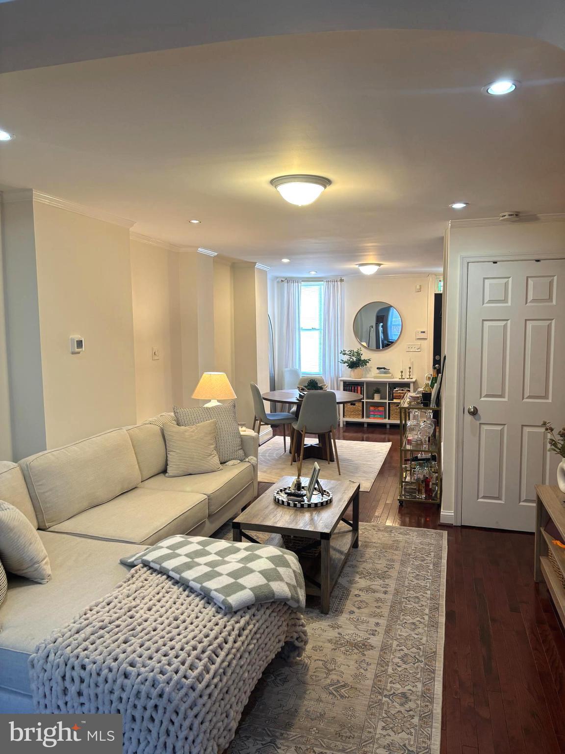 BUTCHERS HILL - Residential Lease