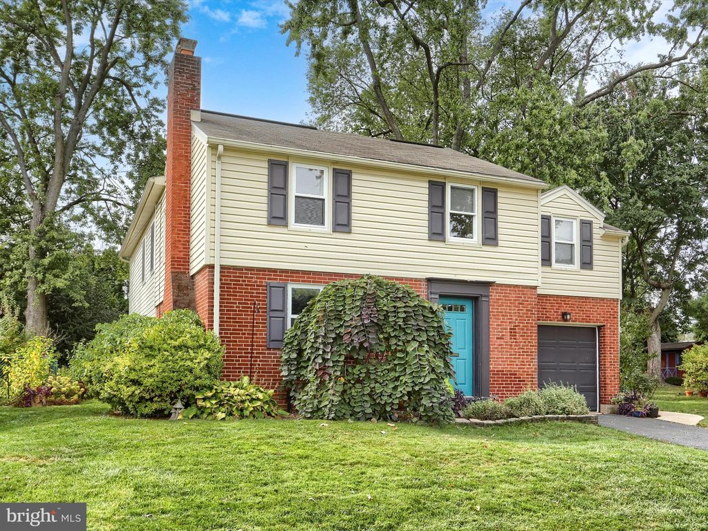 Photo of 221 S 31st Street, HARRISBURG, PA 17109 (MLS # PADA2050204)