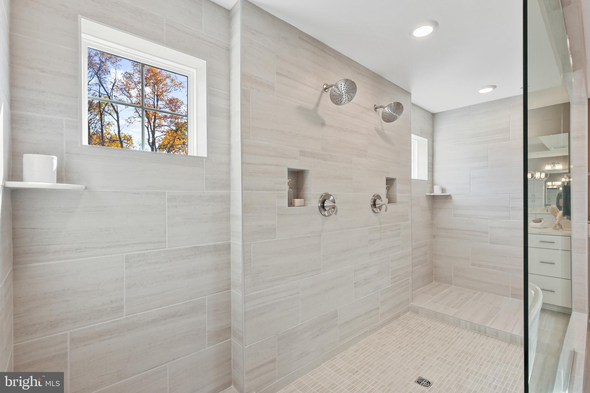 SENECA FARM - Residential