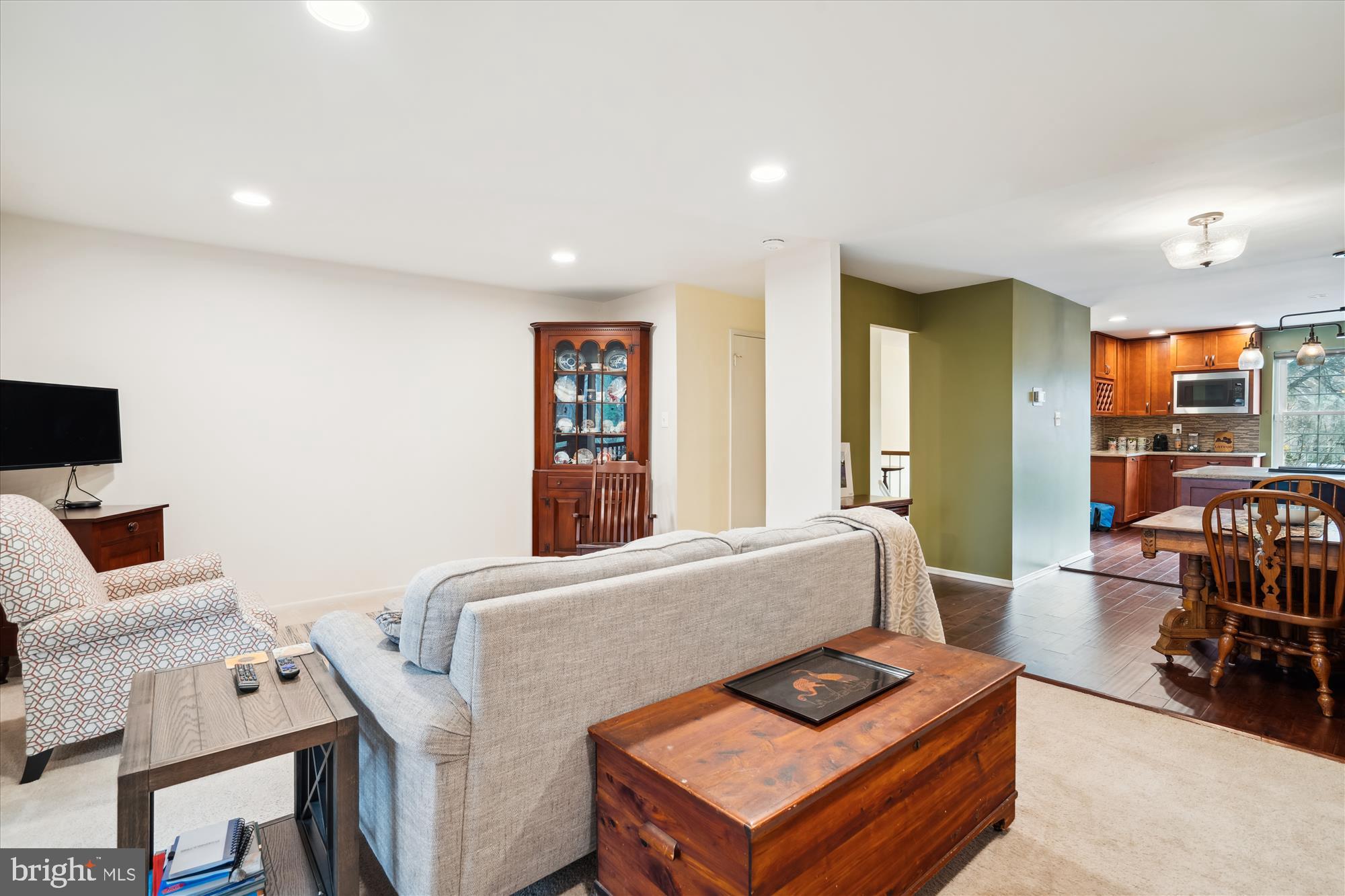 SPRING BREEZE - Residential