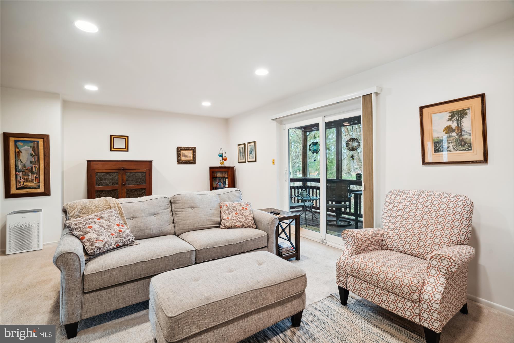 SPRING BREEZE - Residential