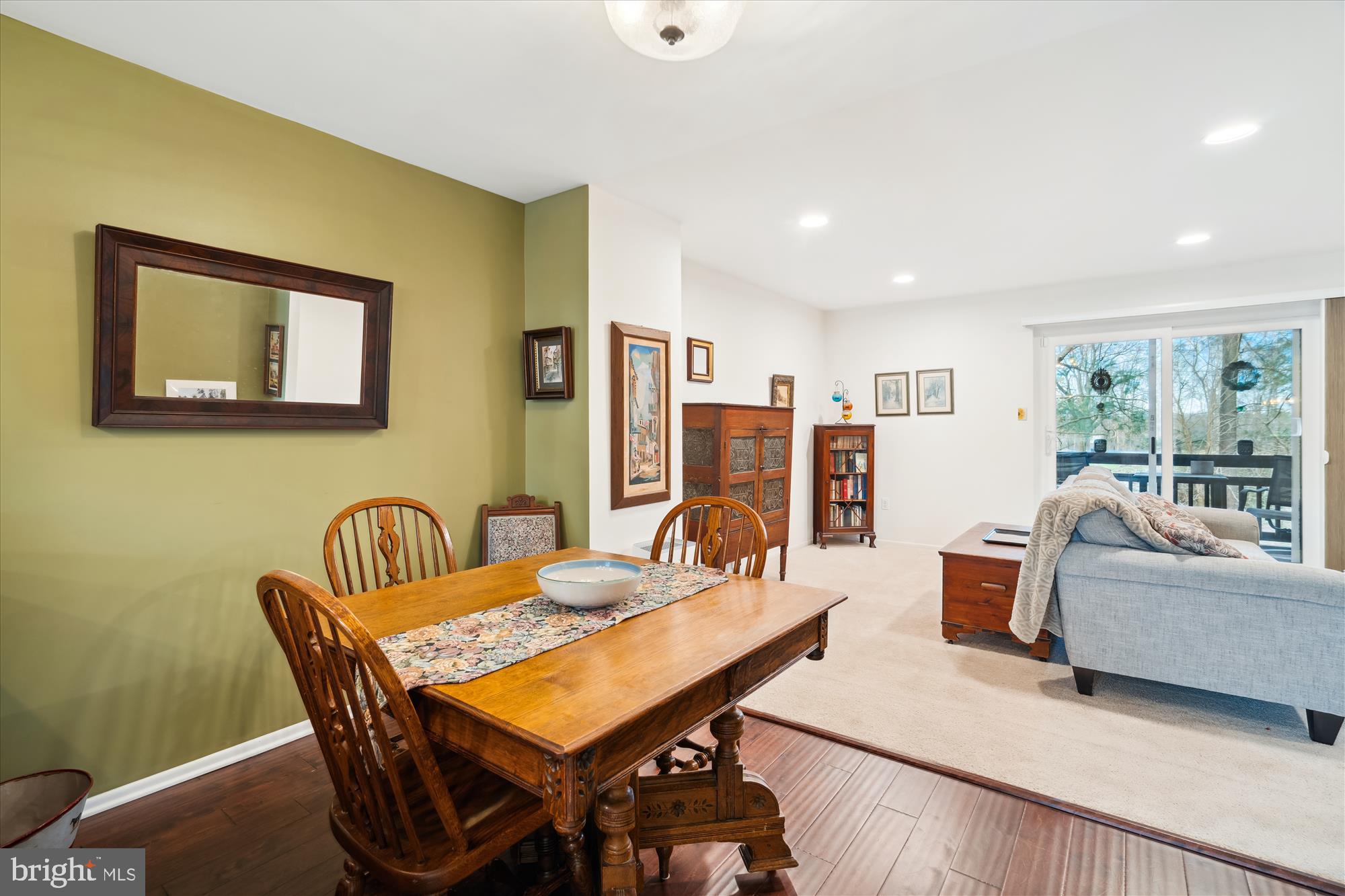 SPRING BREEZE - Residential