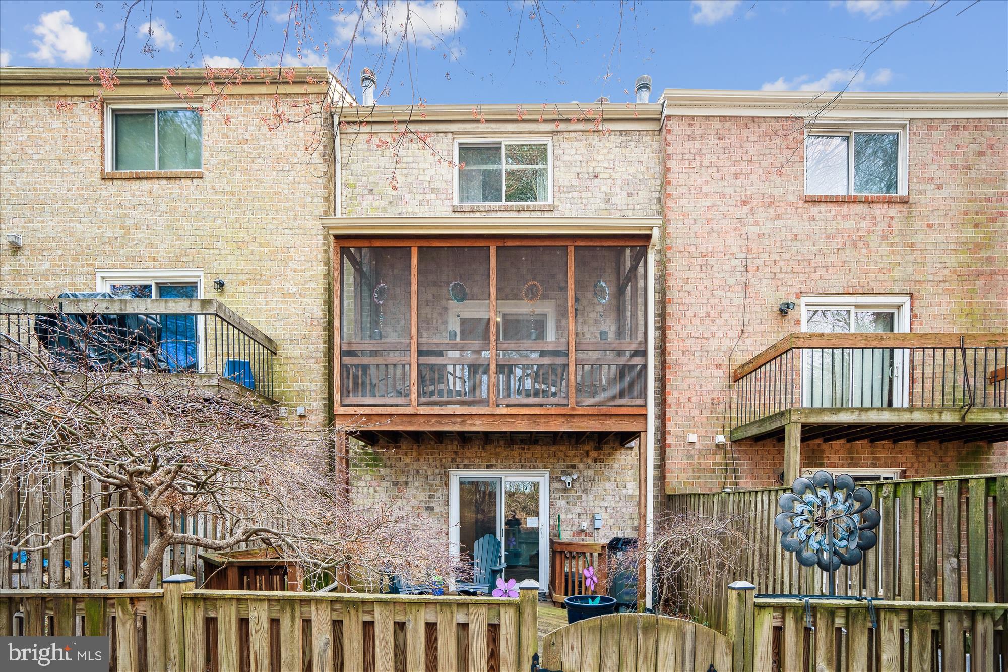 SPRING BREEZE - Residential