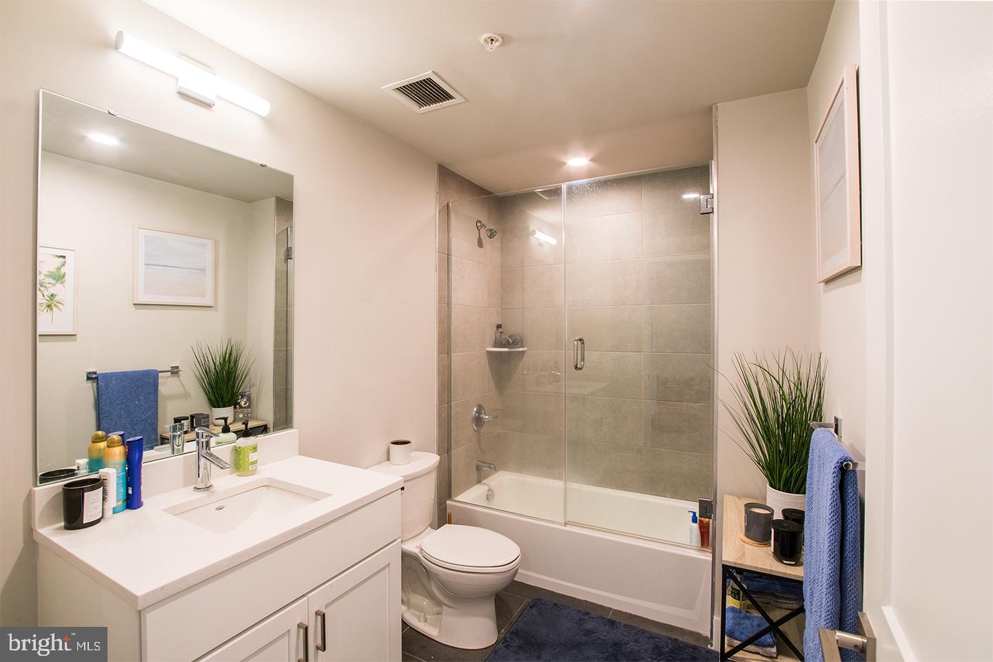POINT BREEZE - Residential Lease