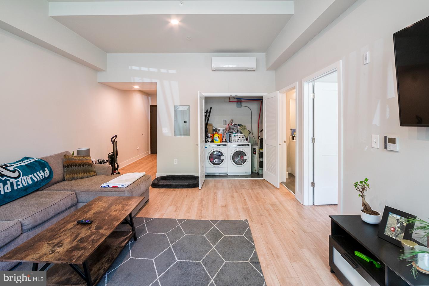 POINT BREEZE - Residential Lease