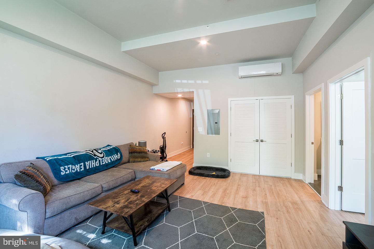 POINT BREEZE - Residential Lease