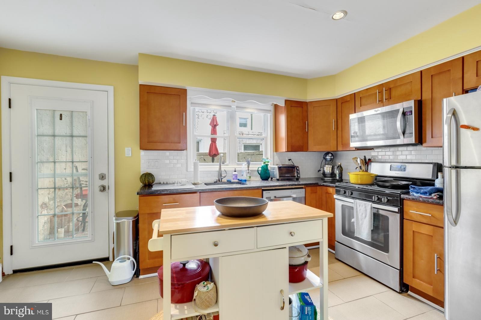 EAST PASSYUNK CROSSING - Residential Lease