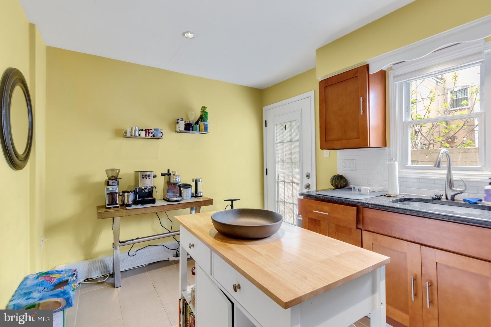 EAST PASSYUNK CROSSING - Residential Lease