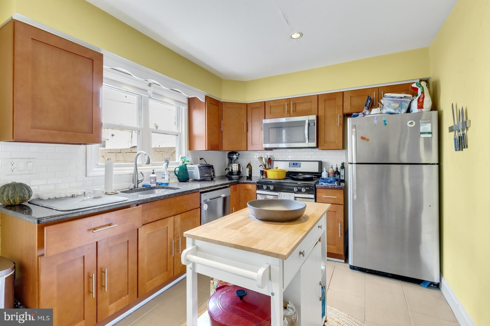 EAST PASSYUNK CROSSING - Residential Lease