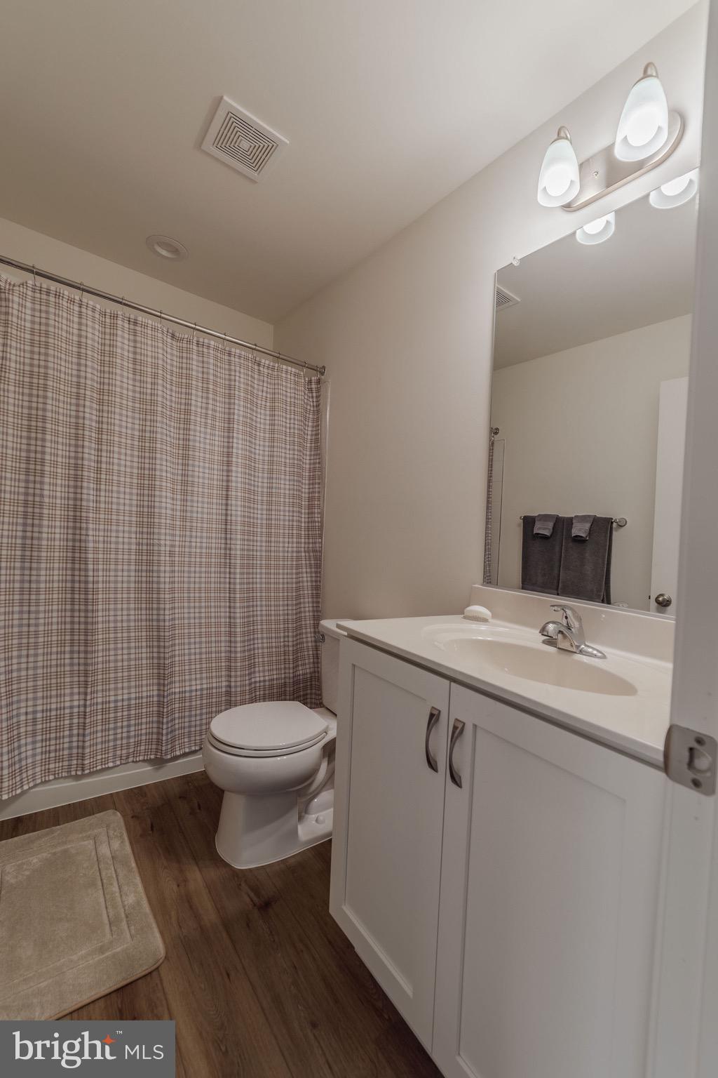 WHISPERING PINES - Residential