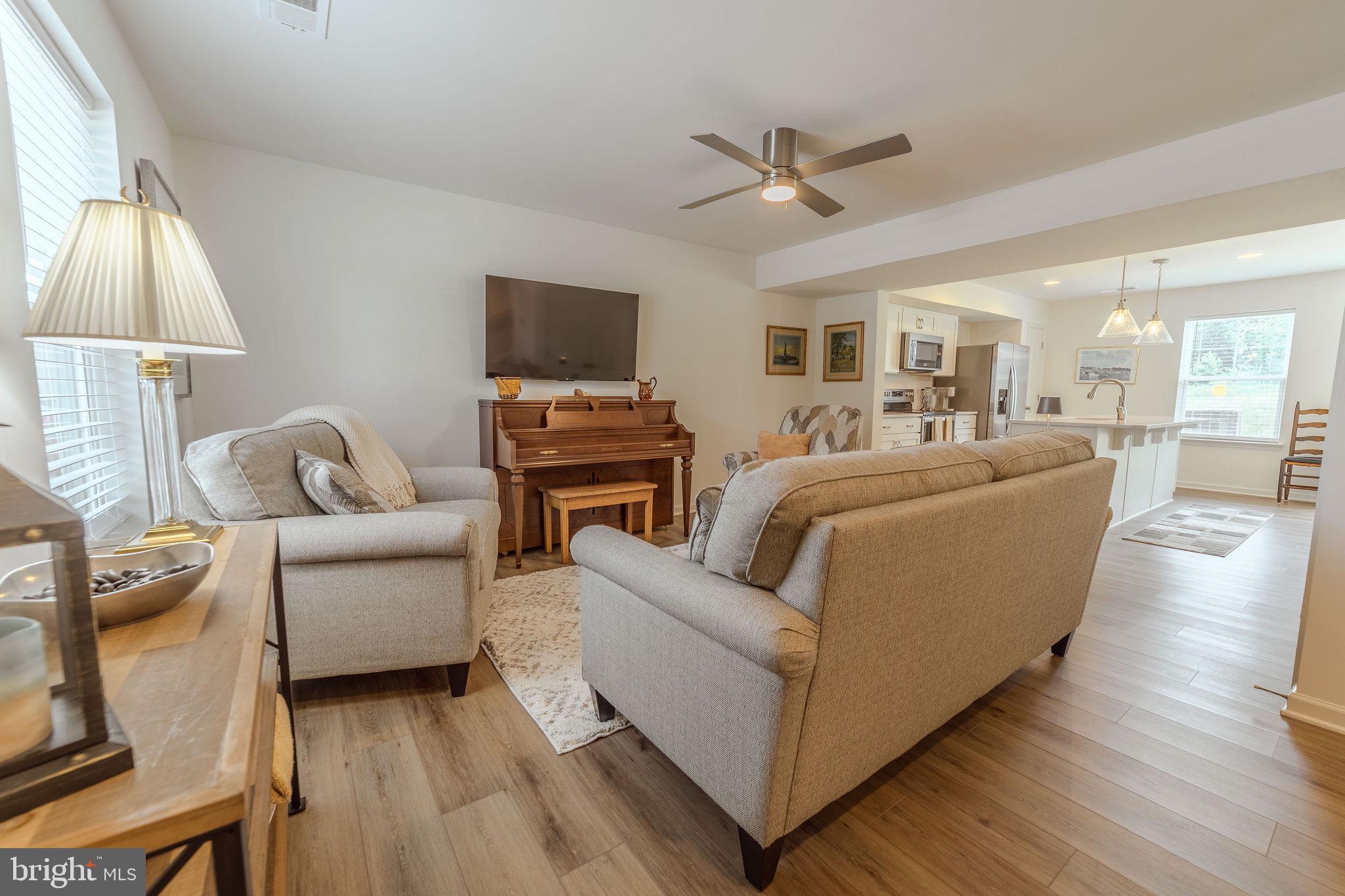 WHISPERING PINES - Residential