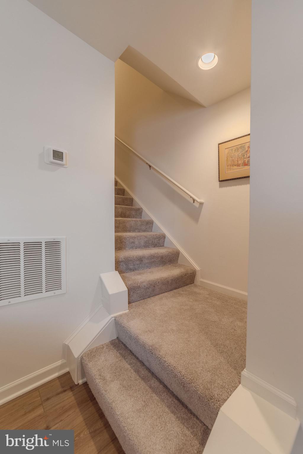 WHISPERING PINES - Residential